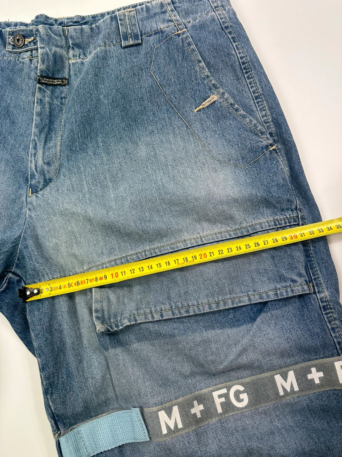Marithe + Francois Girbaud Marithé + Francois Girbaud Wash Denim Baggy Short Jorts Size US 36 / EU 52 - 11 Thumbnail
