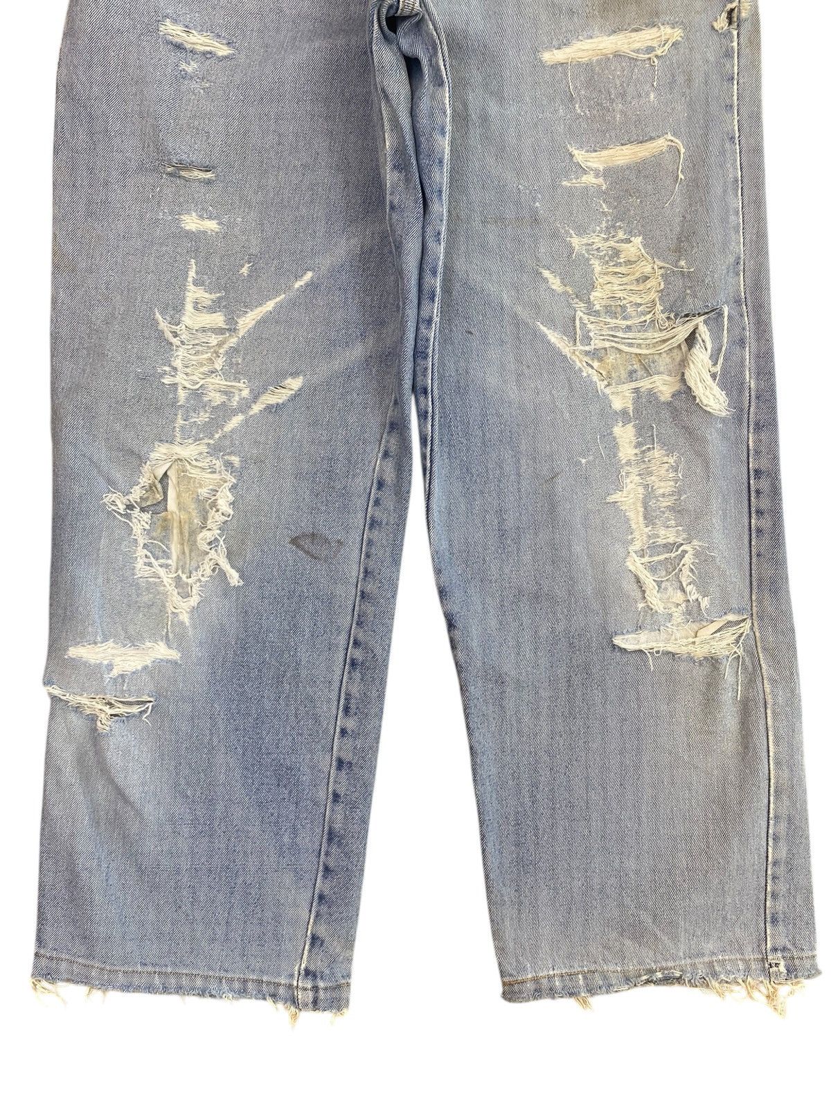 Japanese Brand Japanese Brand Distressed Light Wash Style Loose Jeans Size US 32 / EU 48 - 9 Thumbnail