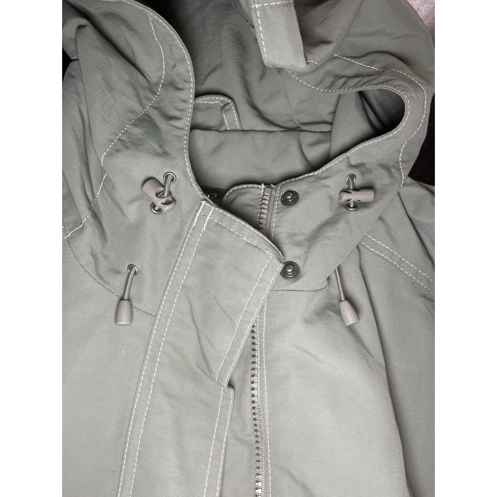 Eddie Bauer Eddie Bauer Lightweight Hooded Nylon Jacket – L Size L / US 10 / IT 46 - 14 Thumbnail