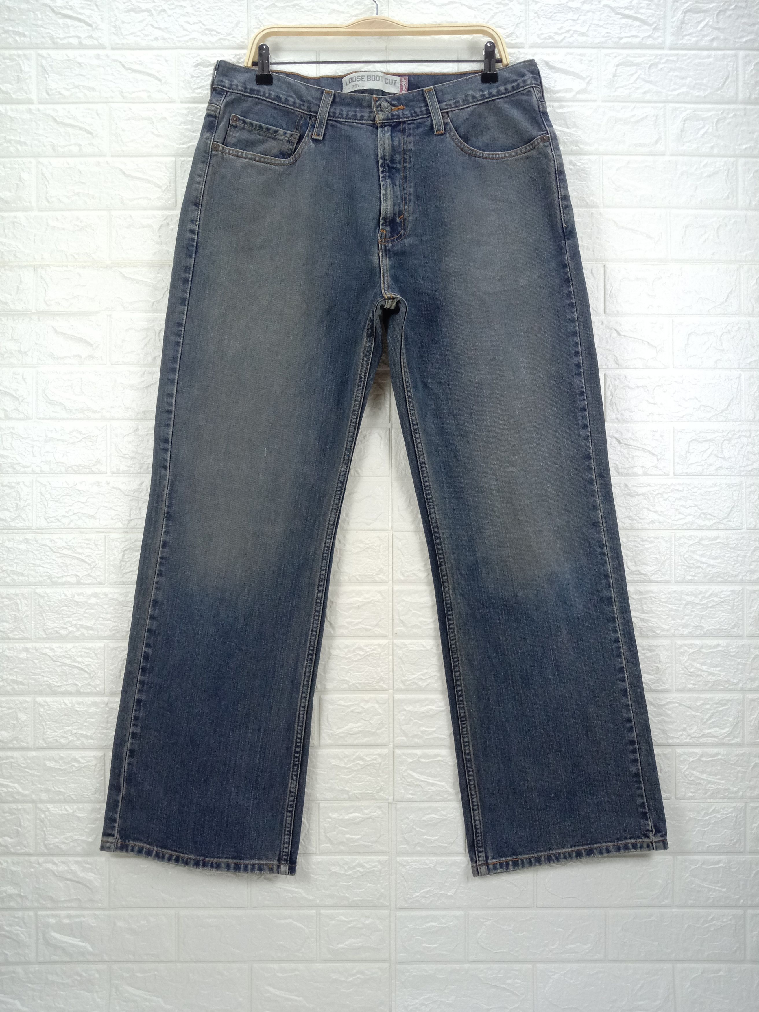 Levis 567 Loose Bootcut Jeans | Grailed