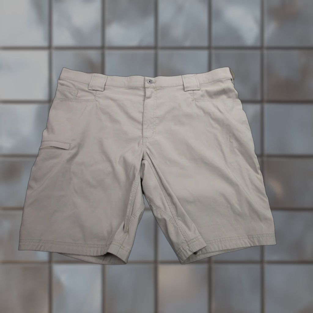 Duluth Trading Company Duluth Trading Shorts Mens 44 Standard Fit Outdoor Hiking Lightweight Pockets Beige Khaki Cargo Regular Inseam 10 in Front Flat Front Pockets Size US 44 / EU 60 - 1 Thumbnail