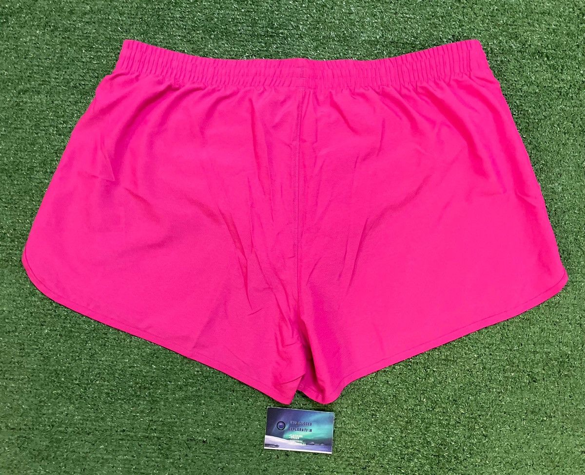 Under Armour Under armour fly by pink shorts Size 36" / US 14 / IT 50 - 4 Thumbnail