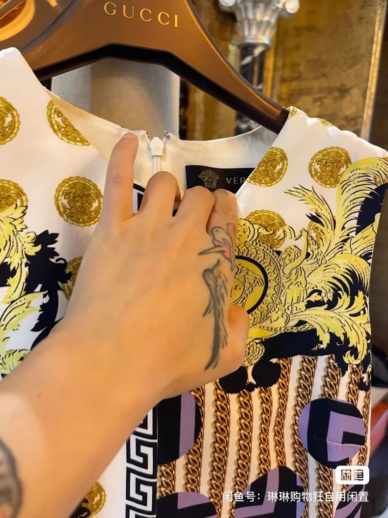 Versace Versace Classic dress Size M / US 6-8 / IT 42-44 - 5 Thumbnail