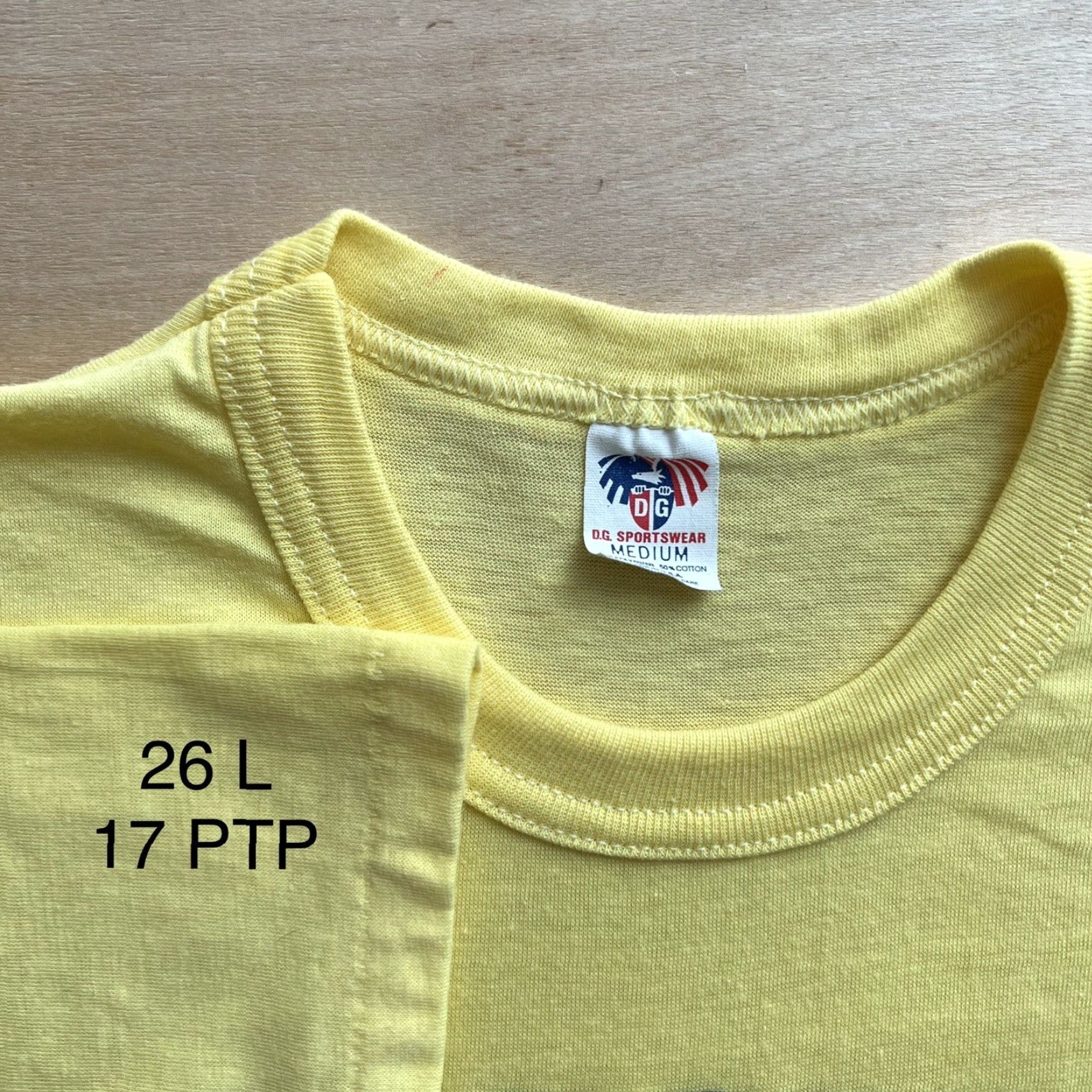 Vintage Vintage Lobster Buster Shirt M Yellow 80s Ocean Nature Funny Summer Streetwear Shirt Mens White? Size US M / EU 48-50 / 2 - 4 Thumbnail