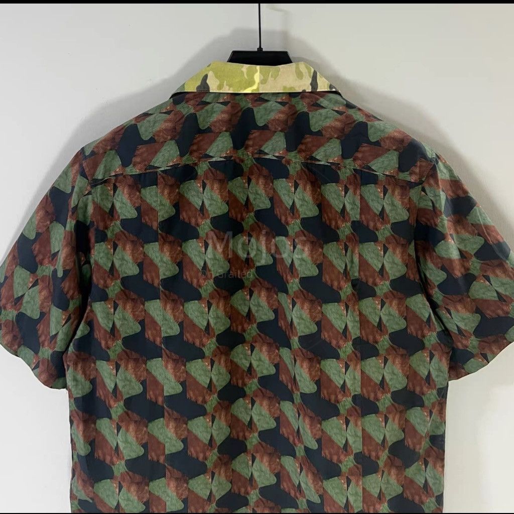 Prada Prada Patches Joint S/S Shirt-2508 Size US XL / EU 56 / 4 - 4 Thumbnail