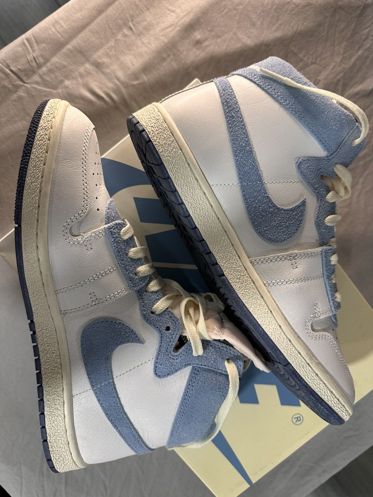 Jordan Brand × Nike Nike x Jordan Air Ship PE SP Every Game Size US 10 / EU 43 - 15 Thumbnail