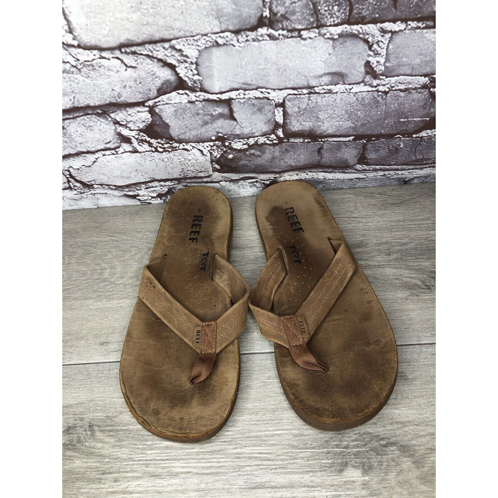 REEF Reef TQT Brown Leather Bottle Opener Beach Flip Flops Sandal Size US 9 / EU 42 - 2 Thumbnail