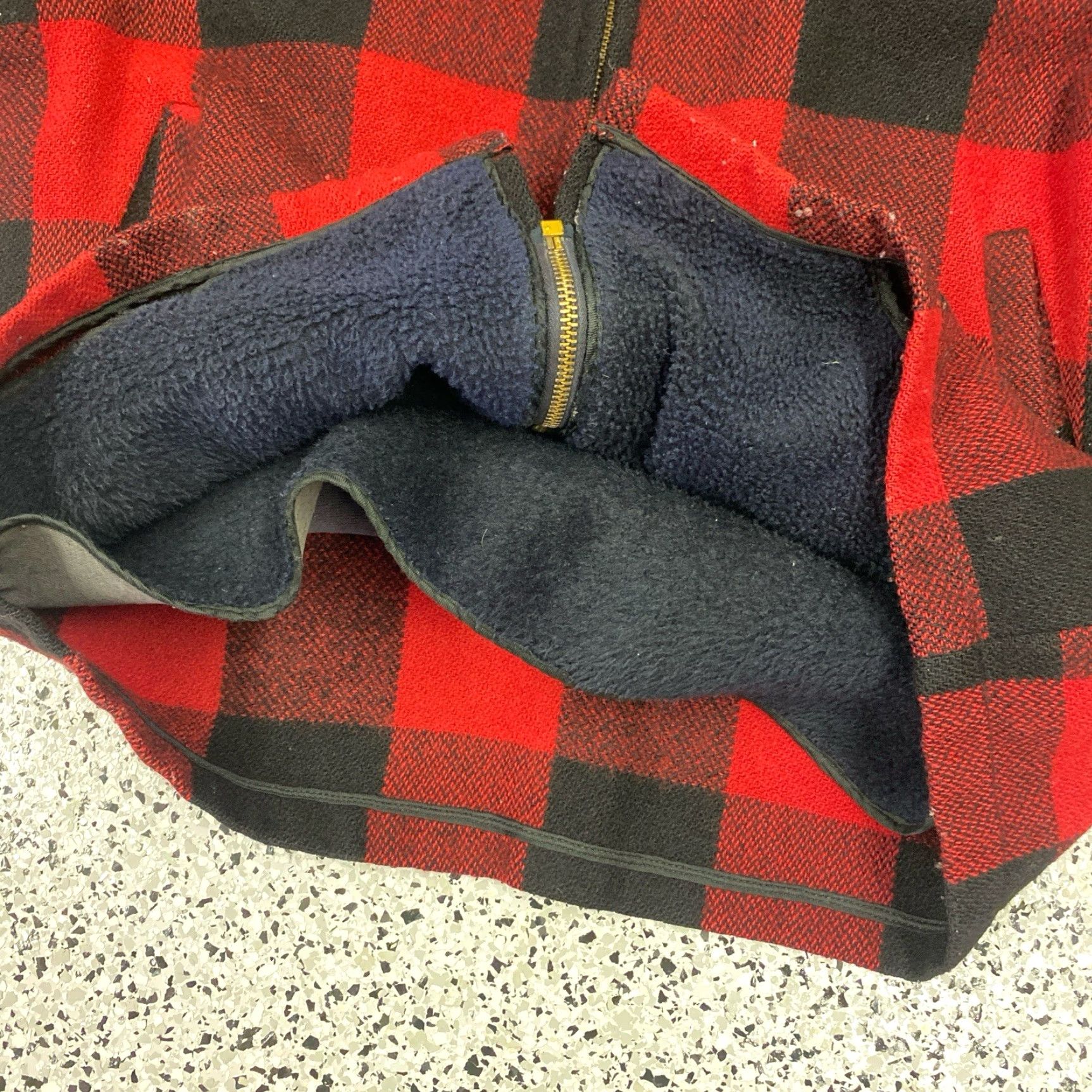 Vintage VINTAGE Woolrich Plaid Full Zip Up Jacket L Woolrich Red Black Bomber Jacket Mens Zip Collared Full Zip 80s Size US L / EU 52-54 / 3 - 6 Thumbnail
