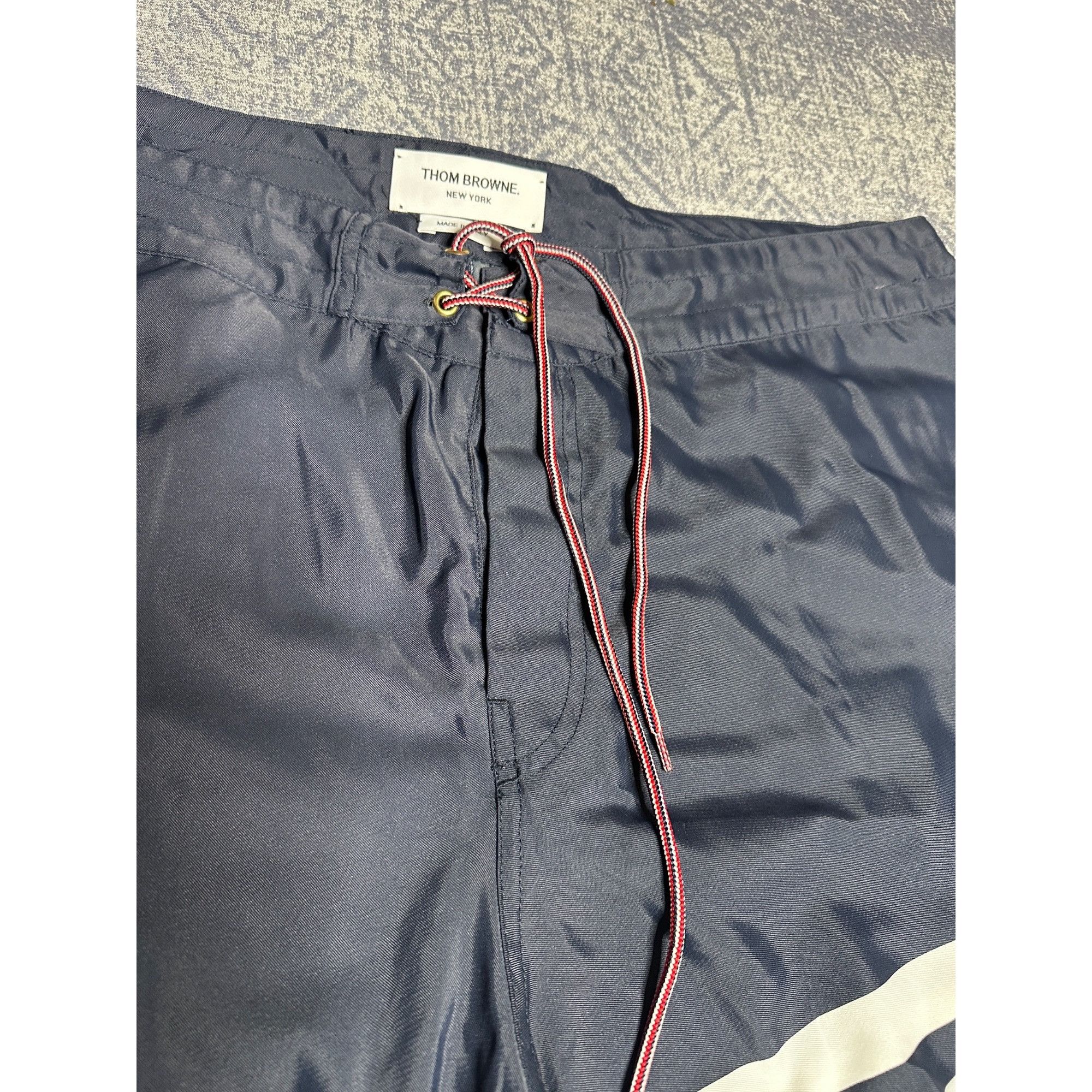 Thom Browne Thom Browne New York Board Short W/ Drawstring Waist & 4Bar Size US 36 / EU 52 - 2 Thumbnail