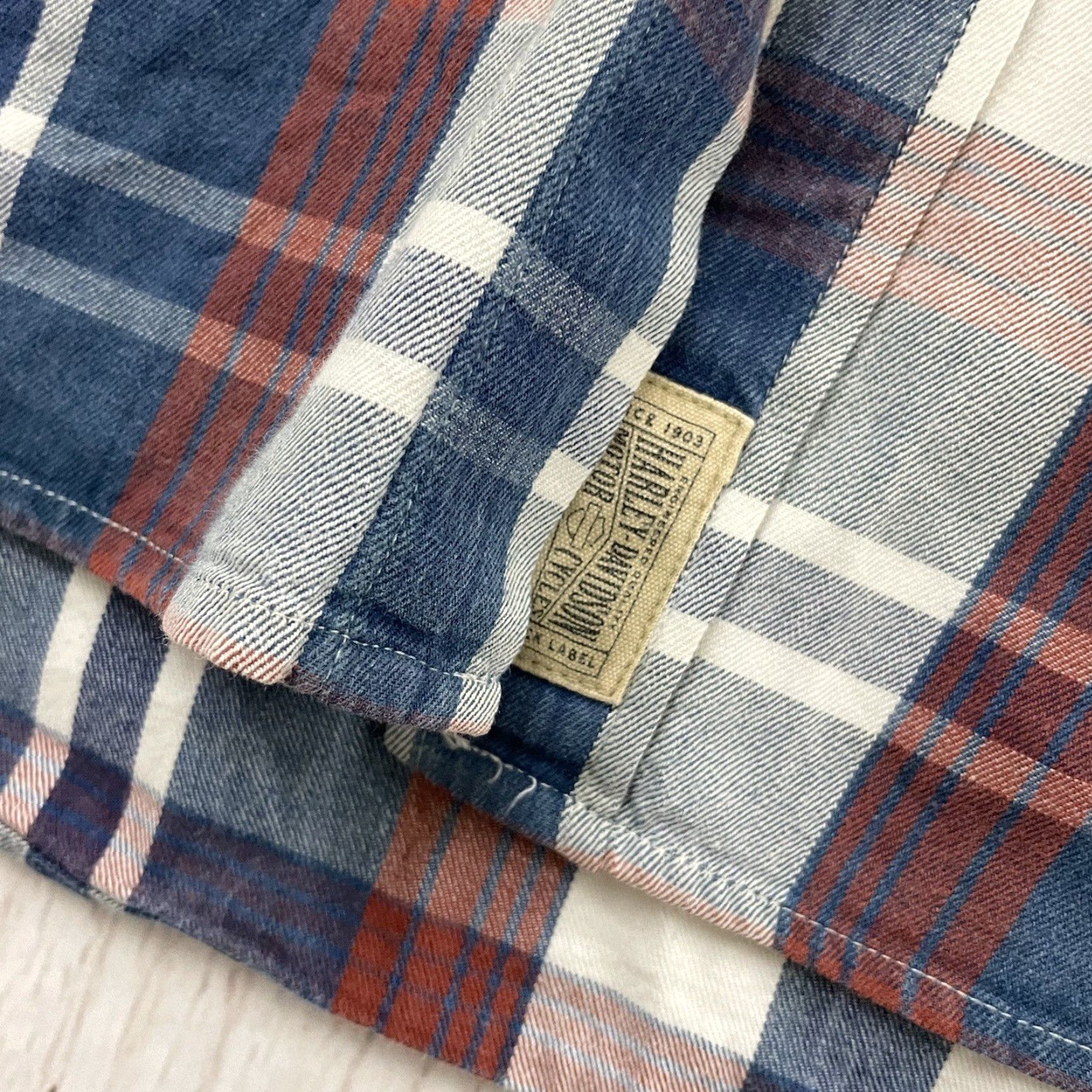 Harley Davidson VINTAGE Harley-Davidson Plaid Short Sleeve Button Front Shirt Mens XL Blue Red White Size US XL / EU 56 / 4 - 2 Thumbnail
