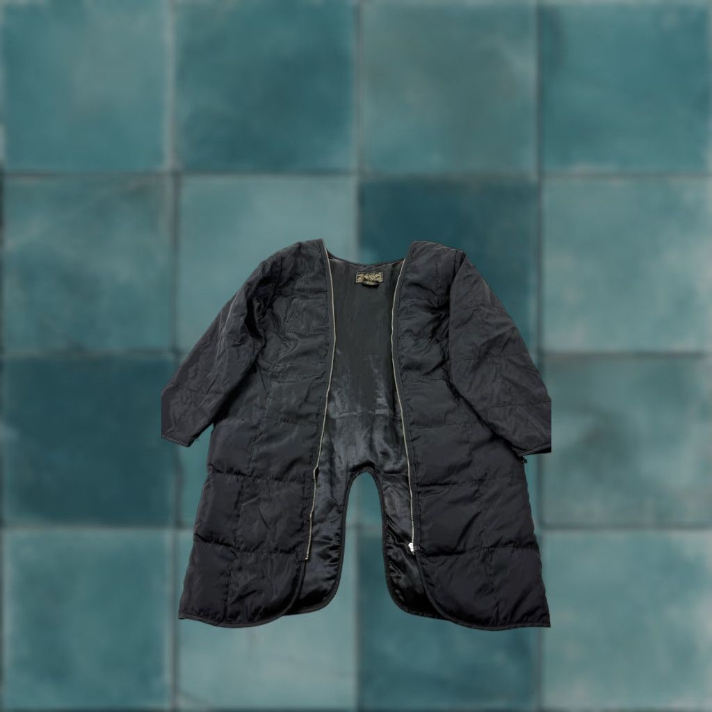 Eddie Bauer Vintage Eddie Bauer Jacket Liner Black Small Adult Quilted Long 80s Size US S / EU 44-46 / 1 - 1 Thumbnail