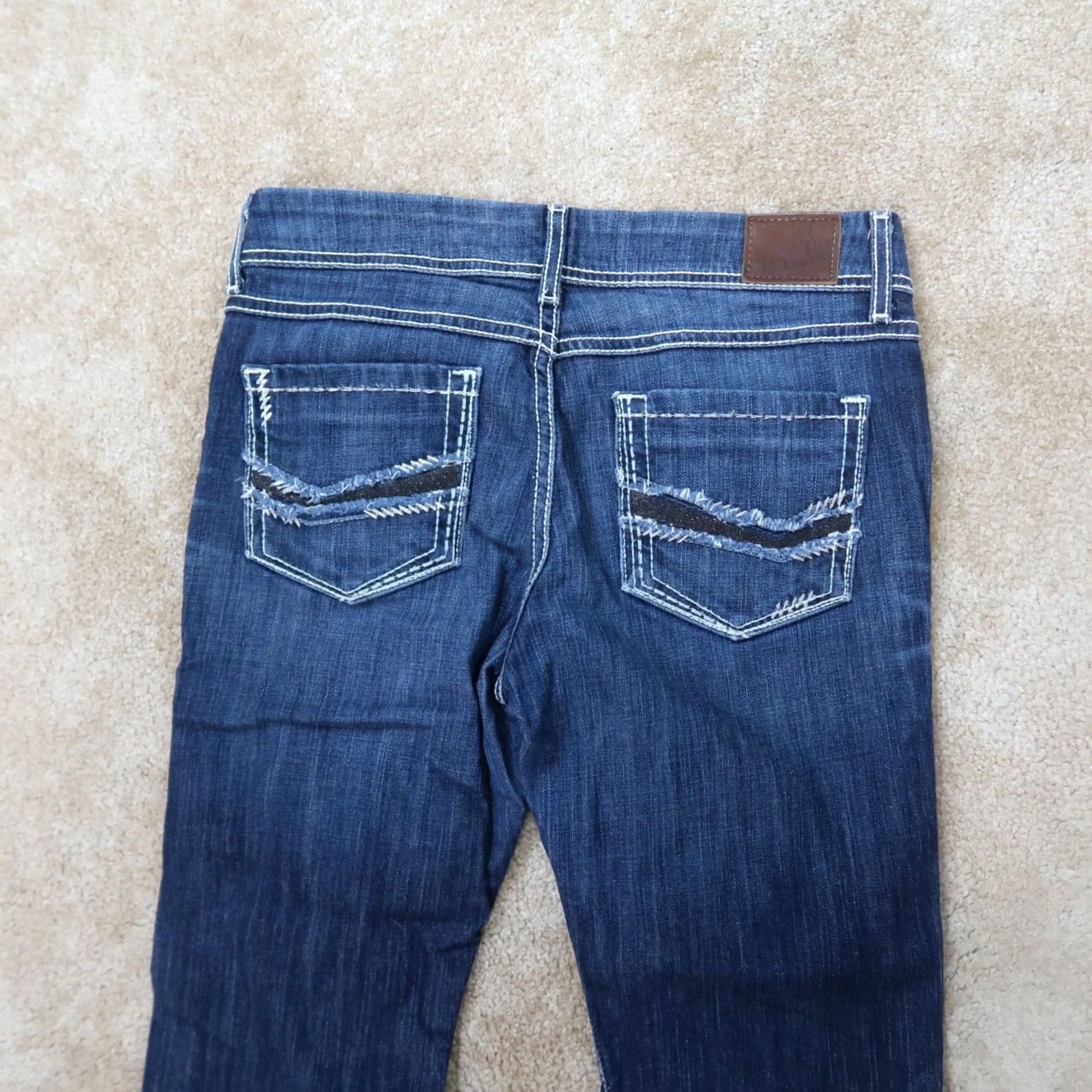 Vintage BKE Buckle Women's Capri Jeans 29 Blue Denim Slimming Stretch 5-Pocket Regular Rise Low Inseam 23 Size 29" - 6 Thumbnail