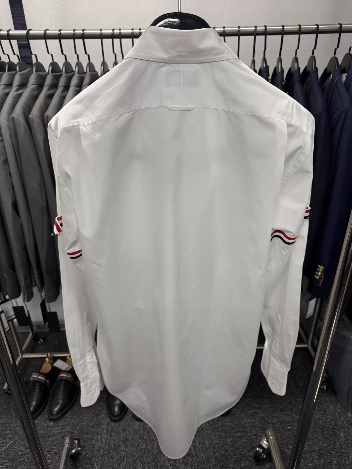 Thom Browne TB Men's Classic Double Sleeve Badge White Poplin Shirt 4 Size US XL / EU 56 / 4 - 2 Thumbnail