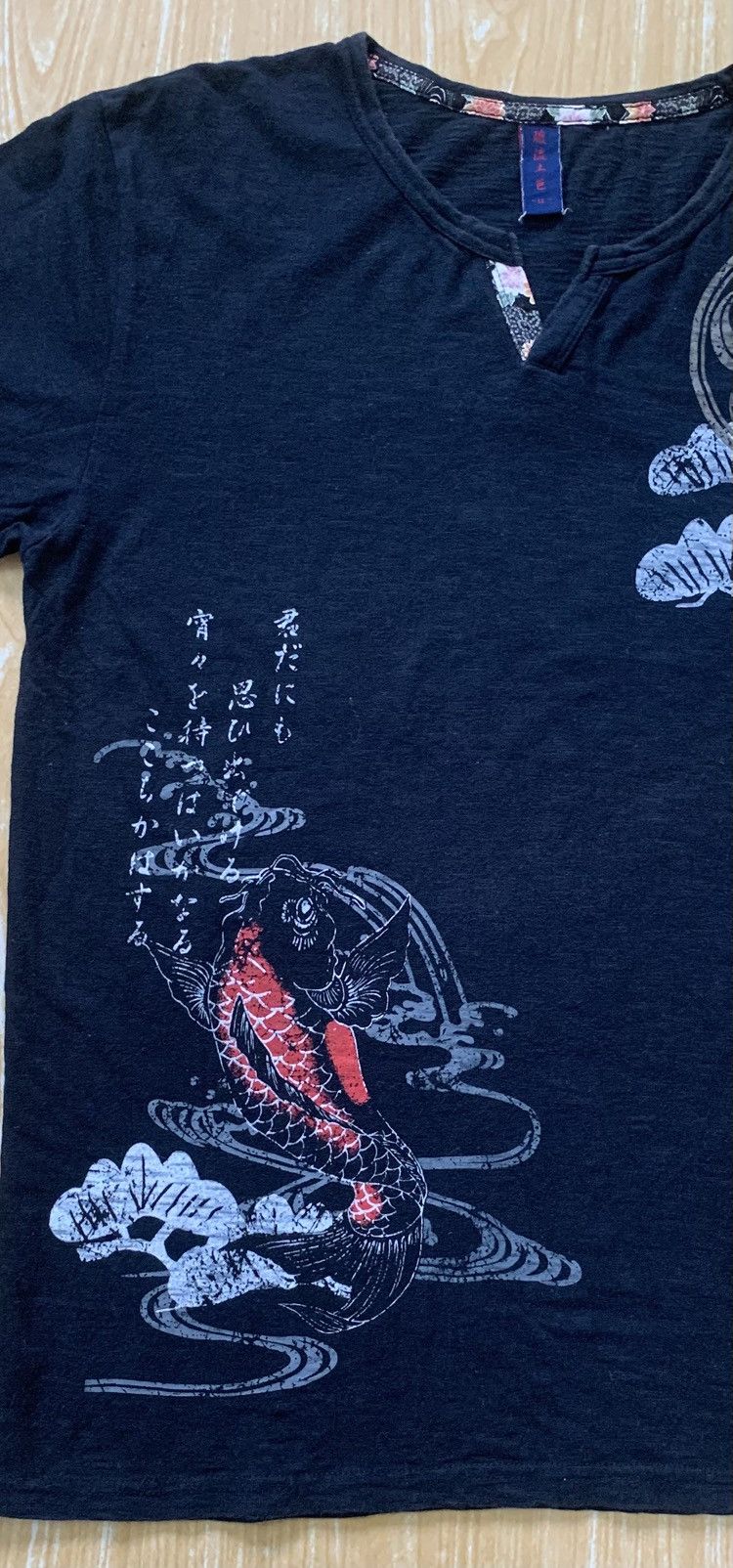 Japanese Brand Japanese Traditional Culture Koi Fish Sukajan T Shirt Size US L / EU 52-54 / 3 - 9 Thumbnail