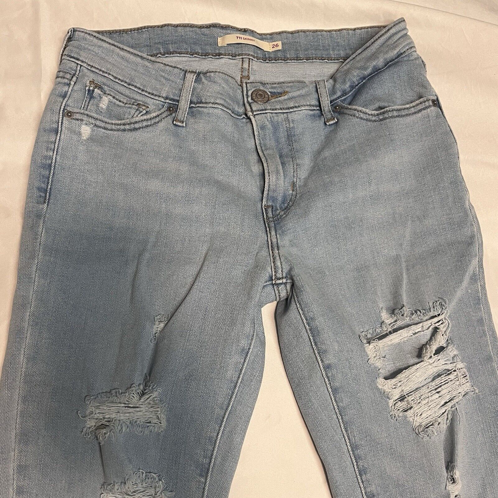 Levi's levis 711 skinny jeans Azure Trashed White Indigo Light Wash Size 26" / US 2 / IT 38 - 2 Thumbnail