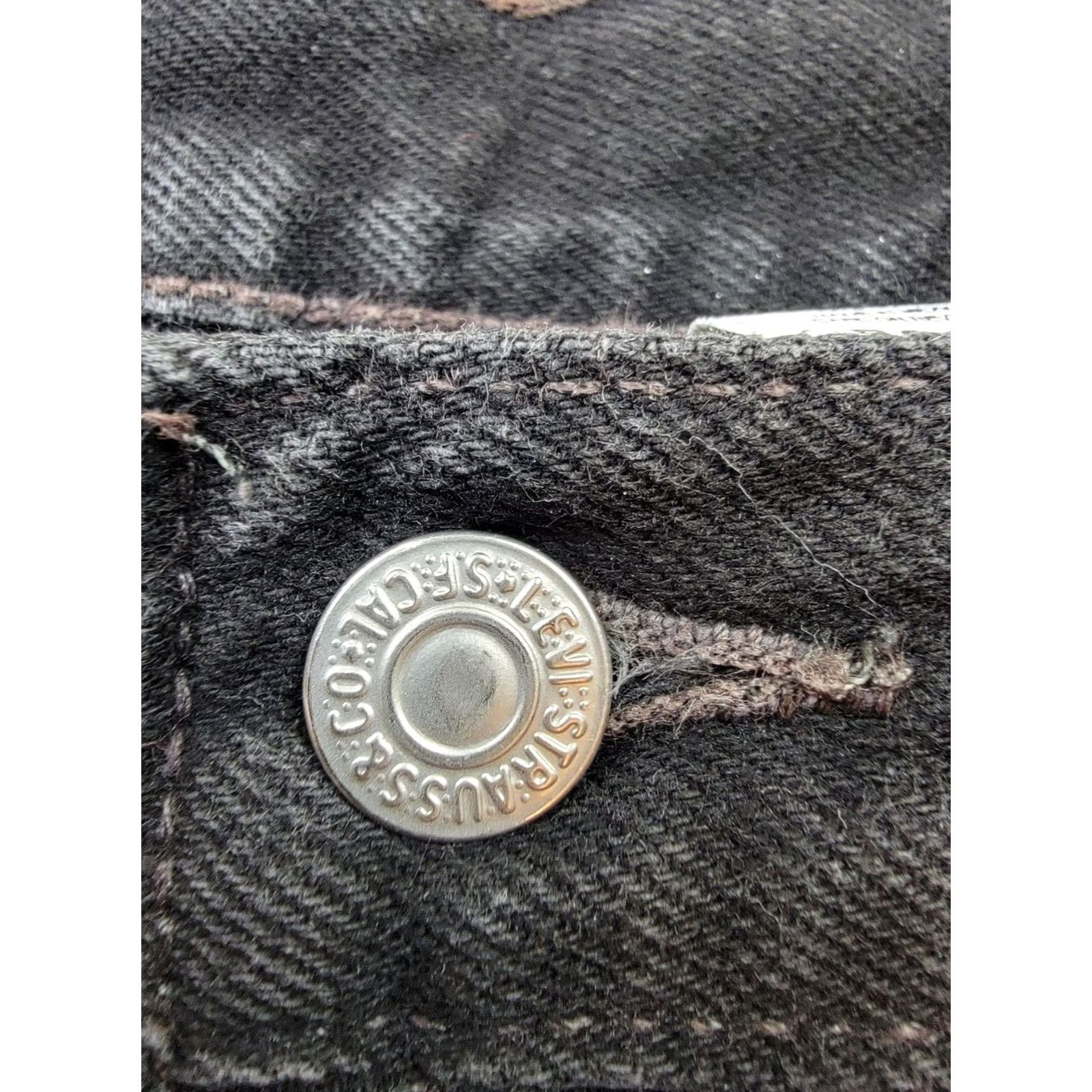 Levi's Vintage Levi's 505 Shorts Mens 40 Black Regular Bermuda 9'' Inseam 5-Pocket Design USA 90s Retro Denim Cotton Shorts Mens Black Size US 40 / EU 56 - 7 Thumbnail