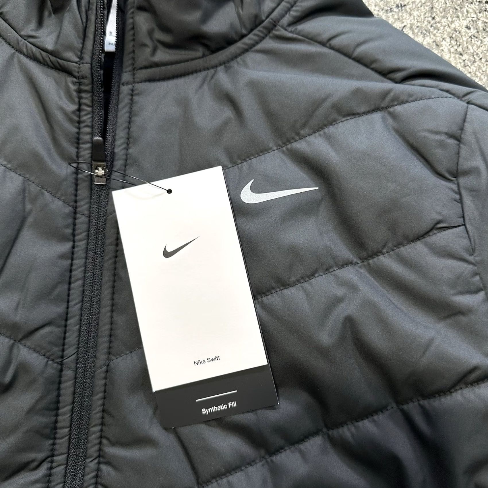 Nike Nike Swift Therma-FIT Running Jacket Womens S Black Reflective HV2744 010 Size S / US 4 / IT 40 - 2 Thumbnail
