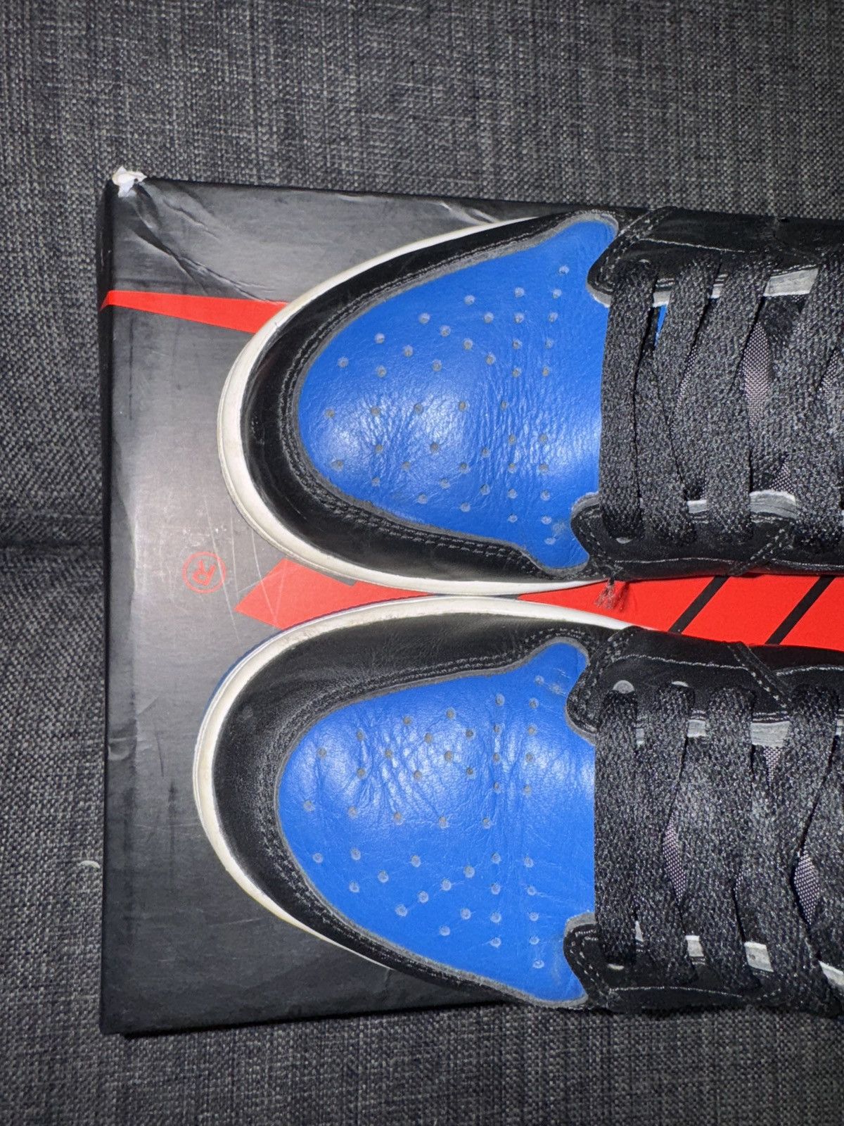 Jordan Brand Air Jordan 1 High Royal Blue Size US 8 / EU 41 - 14 Thumbnail
