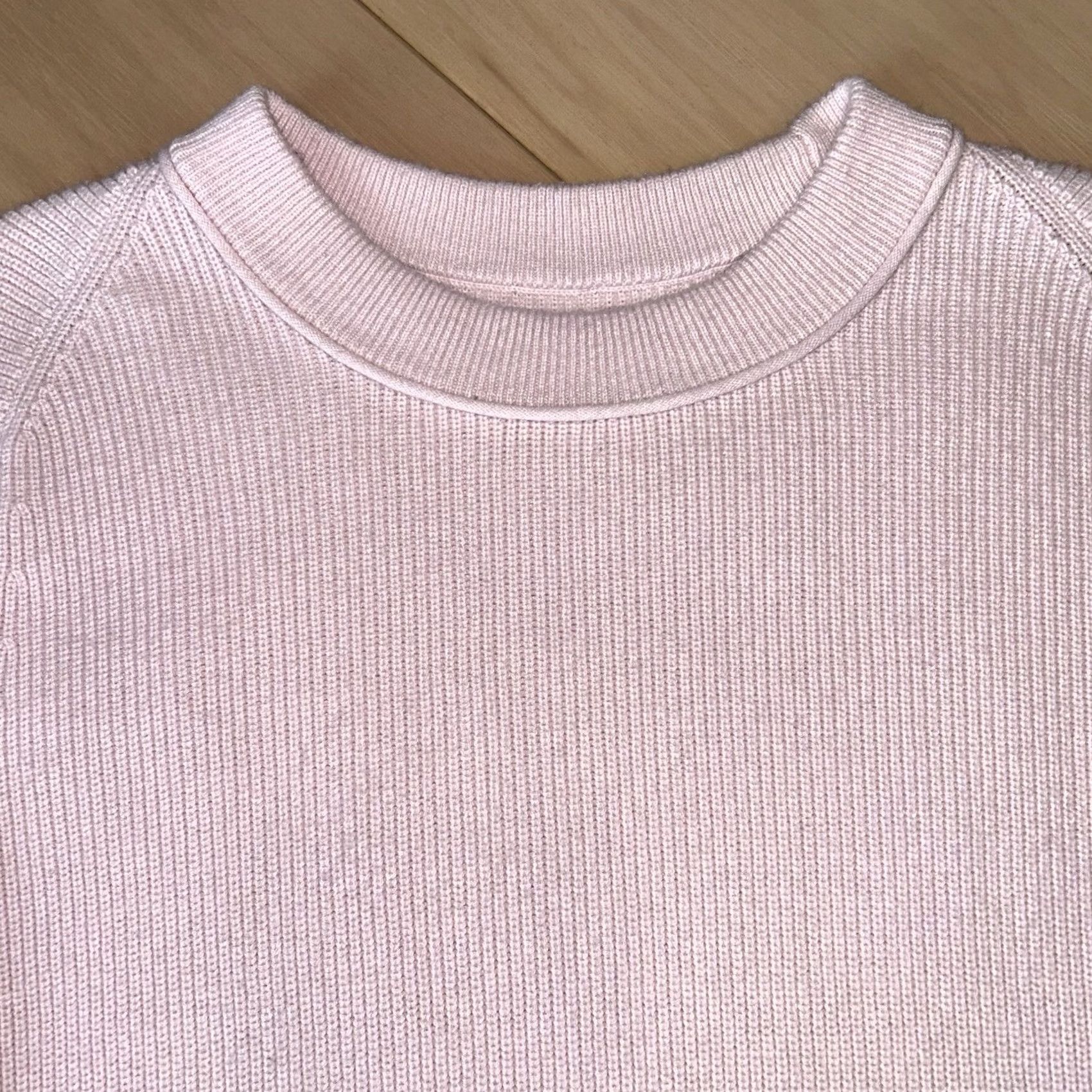 Lululemon Lululemon Sweater Pink Long Sleeve Women’s XS Crew Neck Knit Pullover Casual Athleisure Lightweight Machine Washable Logo Block Size XS / US 0-2 / IT 36-38 - 3 Thumbnail