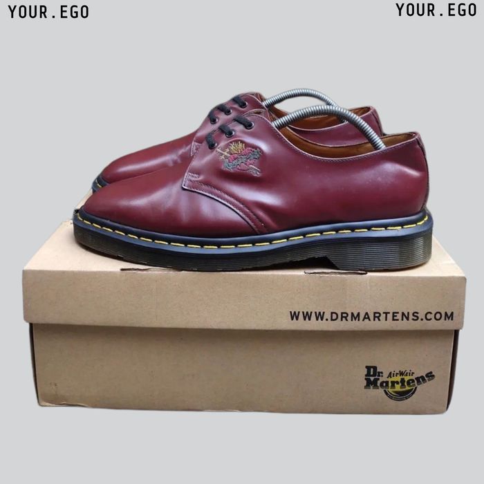 Supreme doc martens sacred hot sale heart