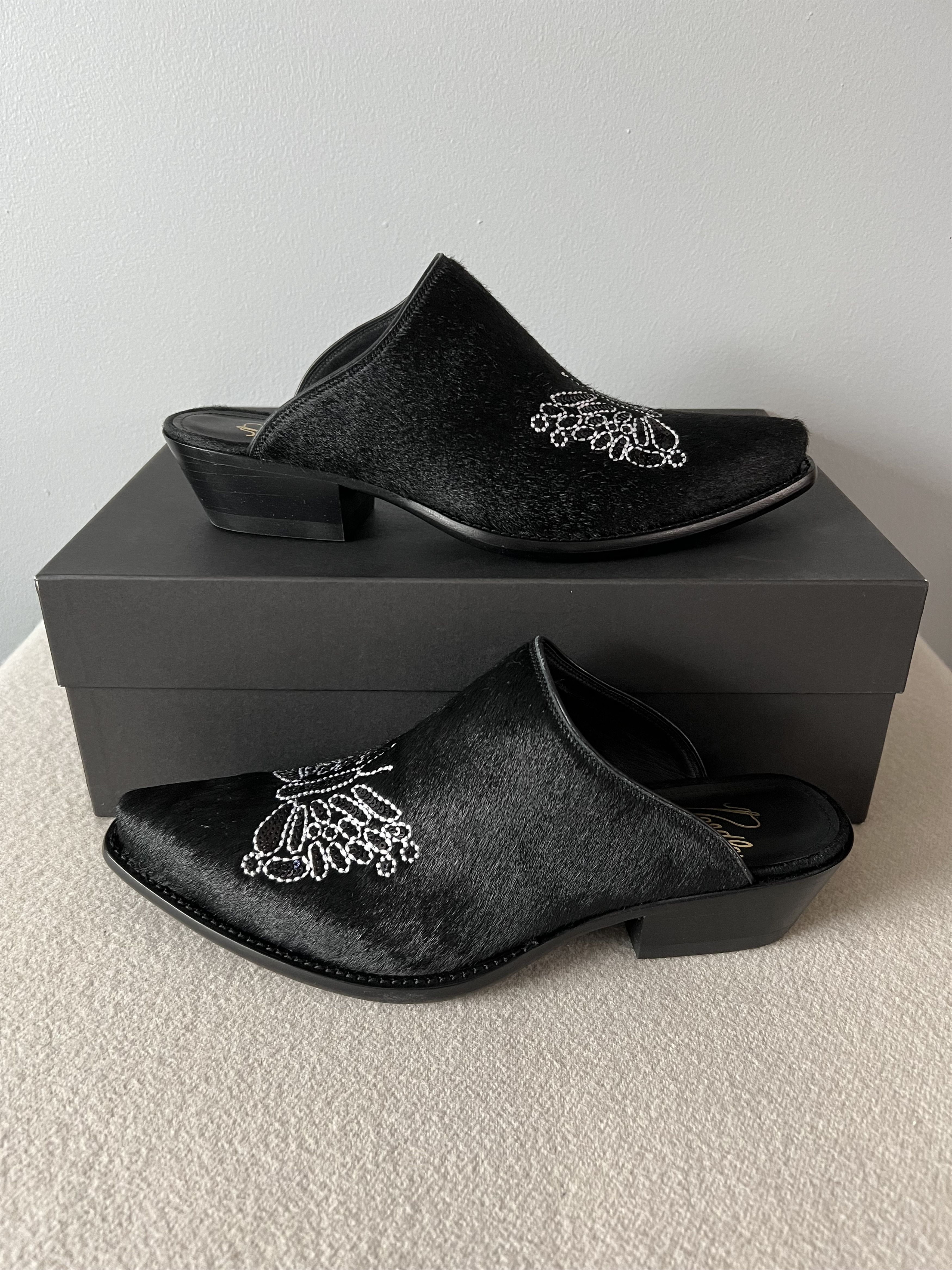 Needles Needles Papillion Embroidered Heeled Mules Black Pony Hair Size US 8 / EU 41 - 2 Thumbnail
