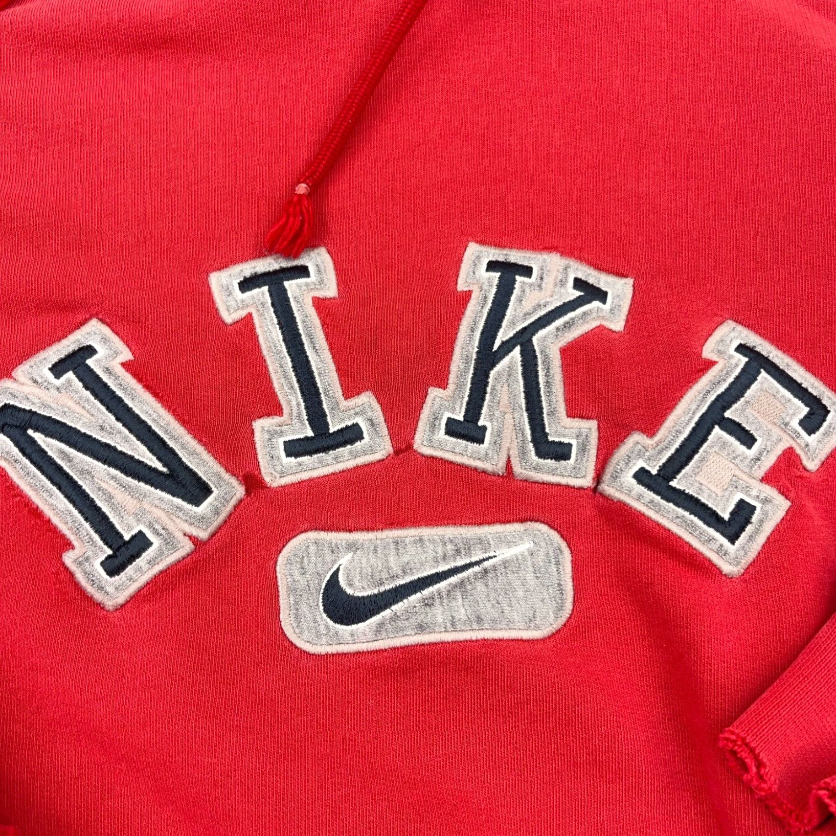 Nike VINTAGE Nike Hoodie Men Large Red Sweatshirt Pullover 90s Logo All Seasons Grunge Size US L / EU 52-54 / 3 - 6 Thumbnail