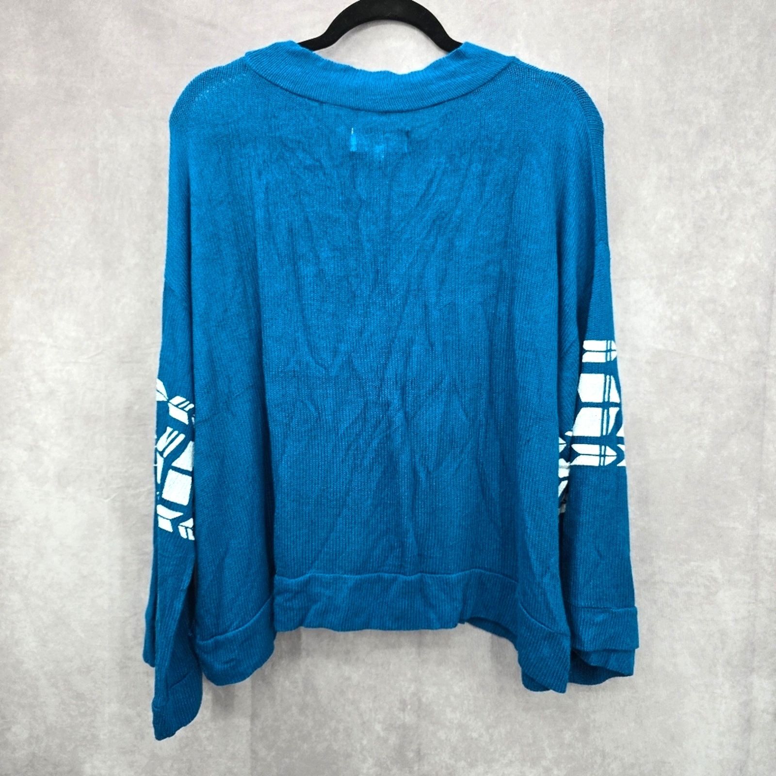 Wildfox Wildfox Blue White Pattern Sweater Wide Sleeves Small Size S / US 4 / IT 40 - 2 Thumbnail