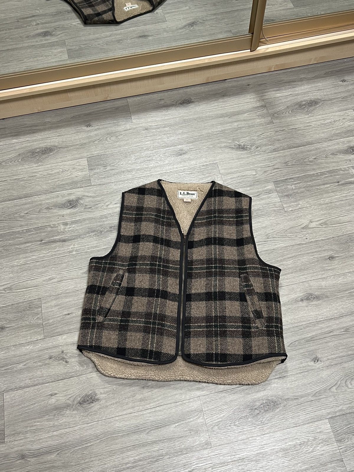 Japanese Brand L. L. Bean vintage wool men’s vest made in USA Size US L / EU 52-54 / 3 - 1 Thumbnail