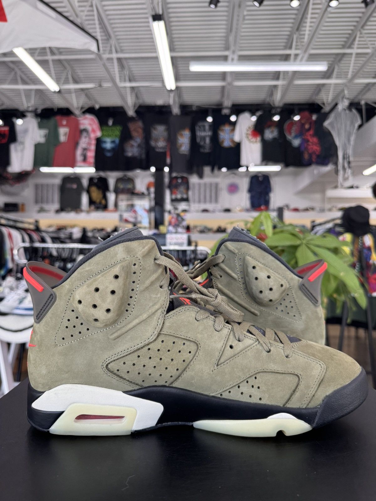 Jordan Brand Air Jordan 6 Travis Scott Size 11 (2019) Size US 11 / EU 44 - 3 Thumbnail