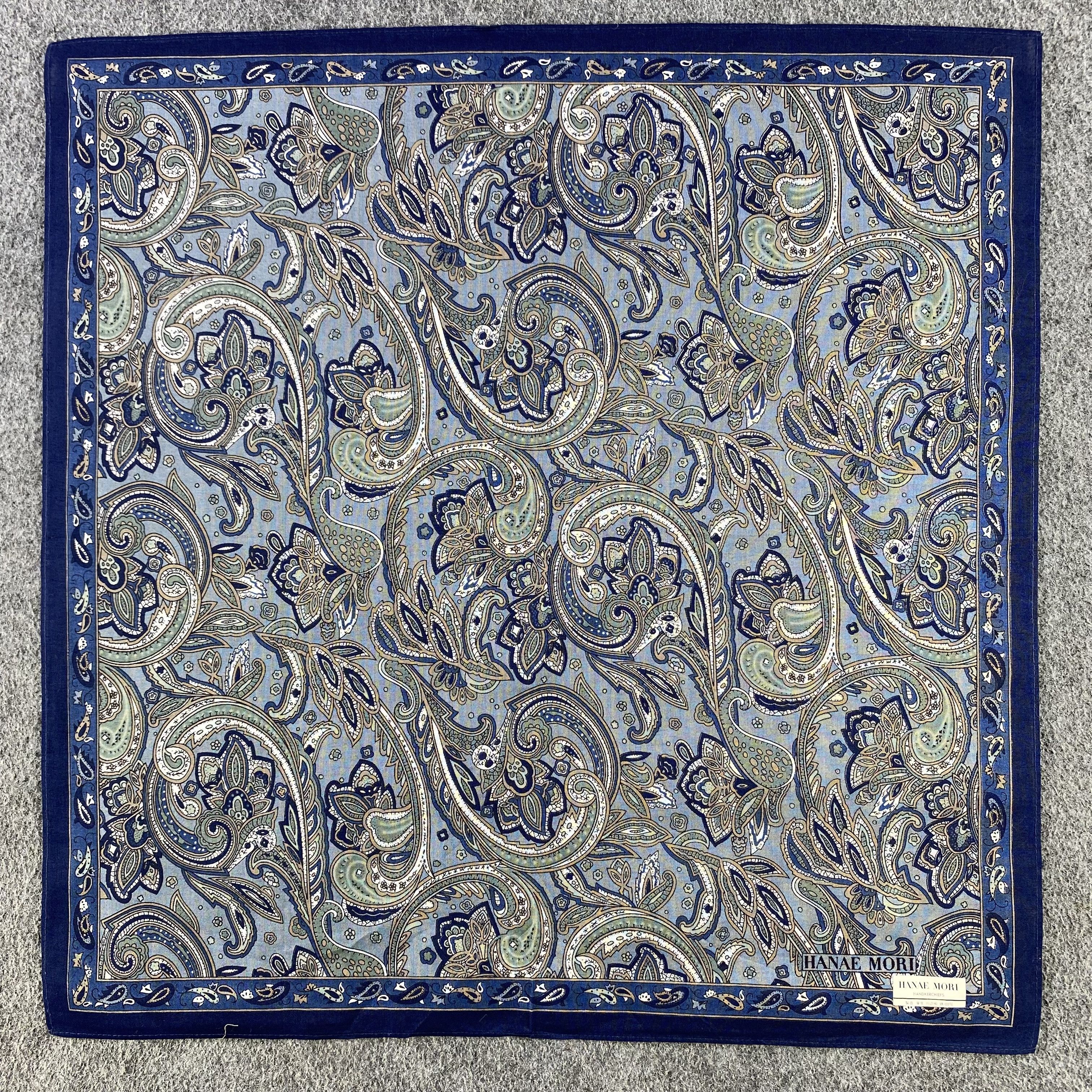 Hanae Mori Hanae Mori Handkerchief/Neckerchief/Bandana HC547 Size ONE SIZE - 1 Thumbnail