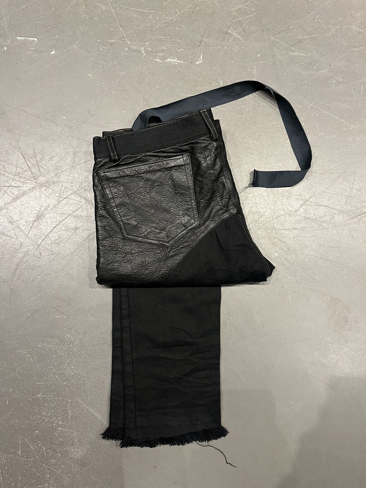 image of Rick Owens Drkshdw Drkshdw Jeans in Black, Men's (Size 33)