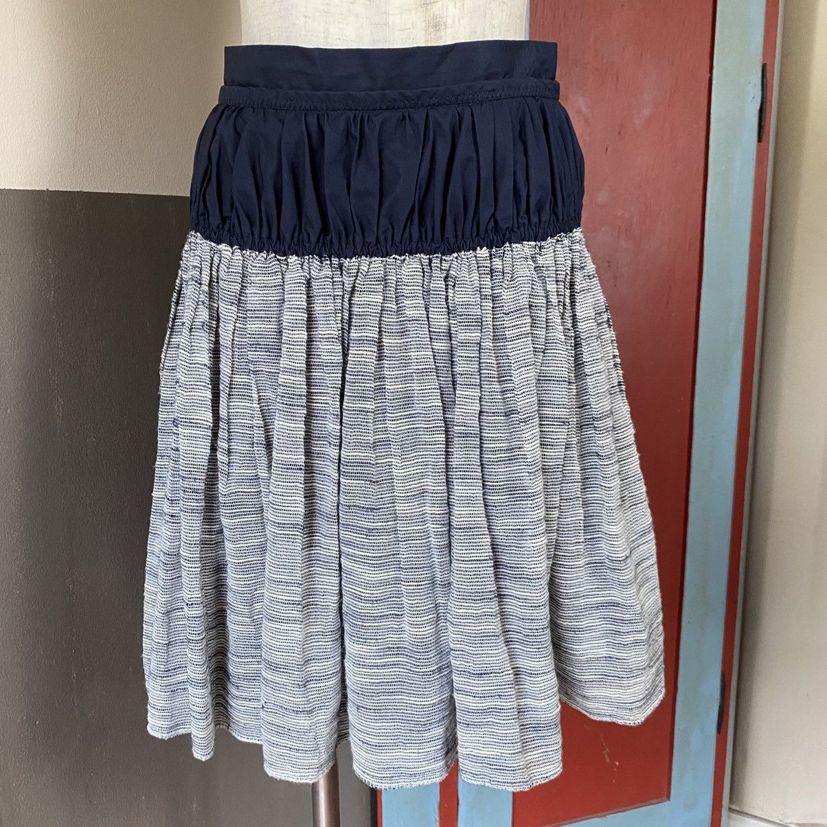 Carven CARVEN Navy Contrast Gathered Skirt Size 26" / US 2 / IT 38 - 1 Thumbnail
