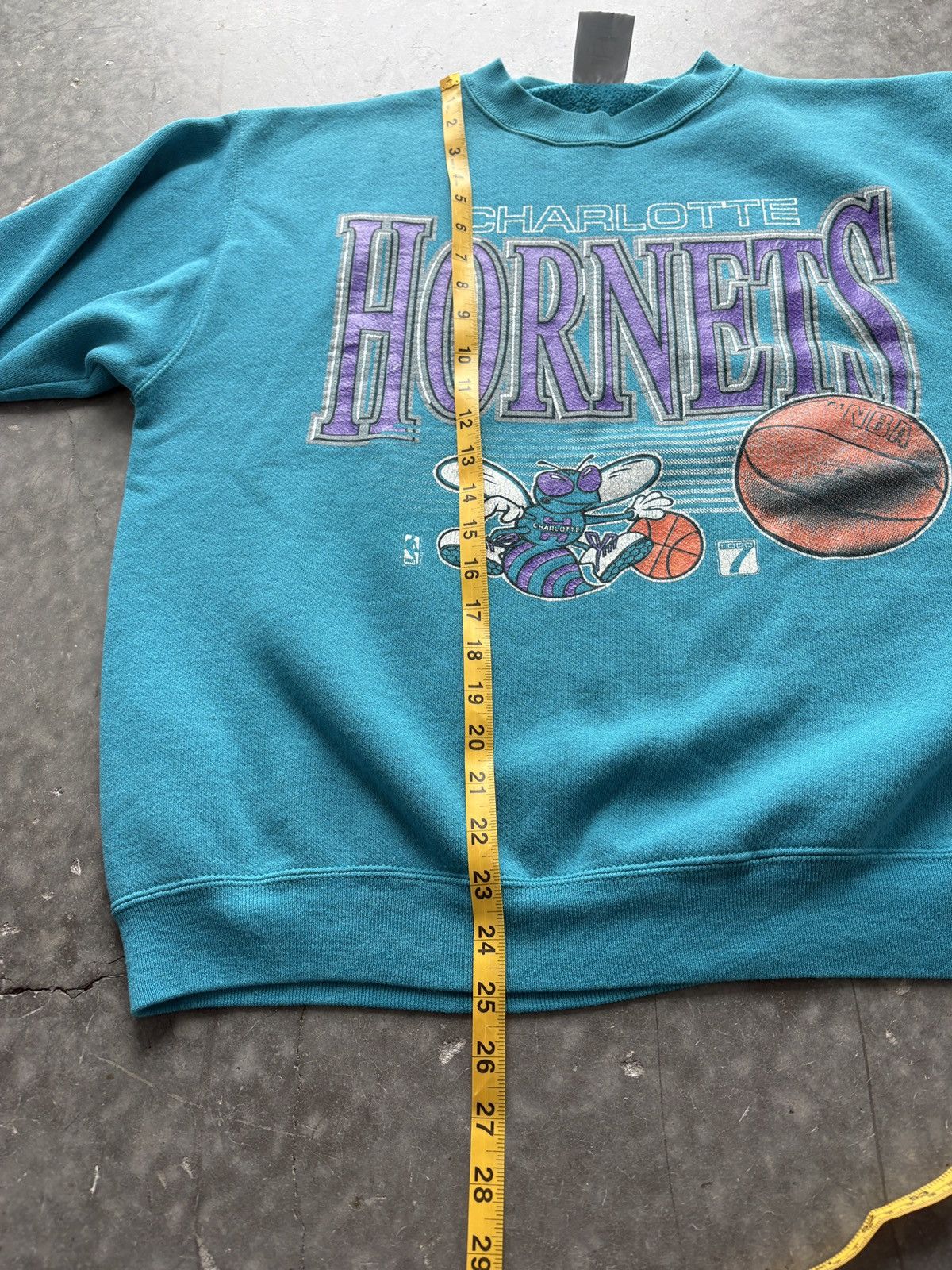 Logo 7 Vintage 90s NBA Charlotte Hornets Crewneck Sweatshirt Size US L / EU 52-54 / 3 - 7 Thumbnail