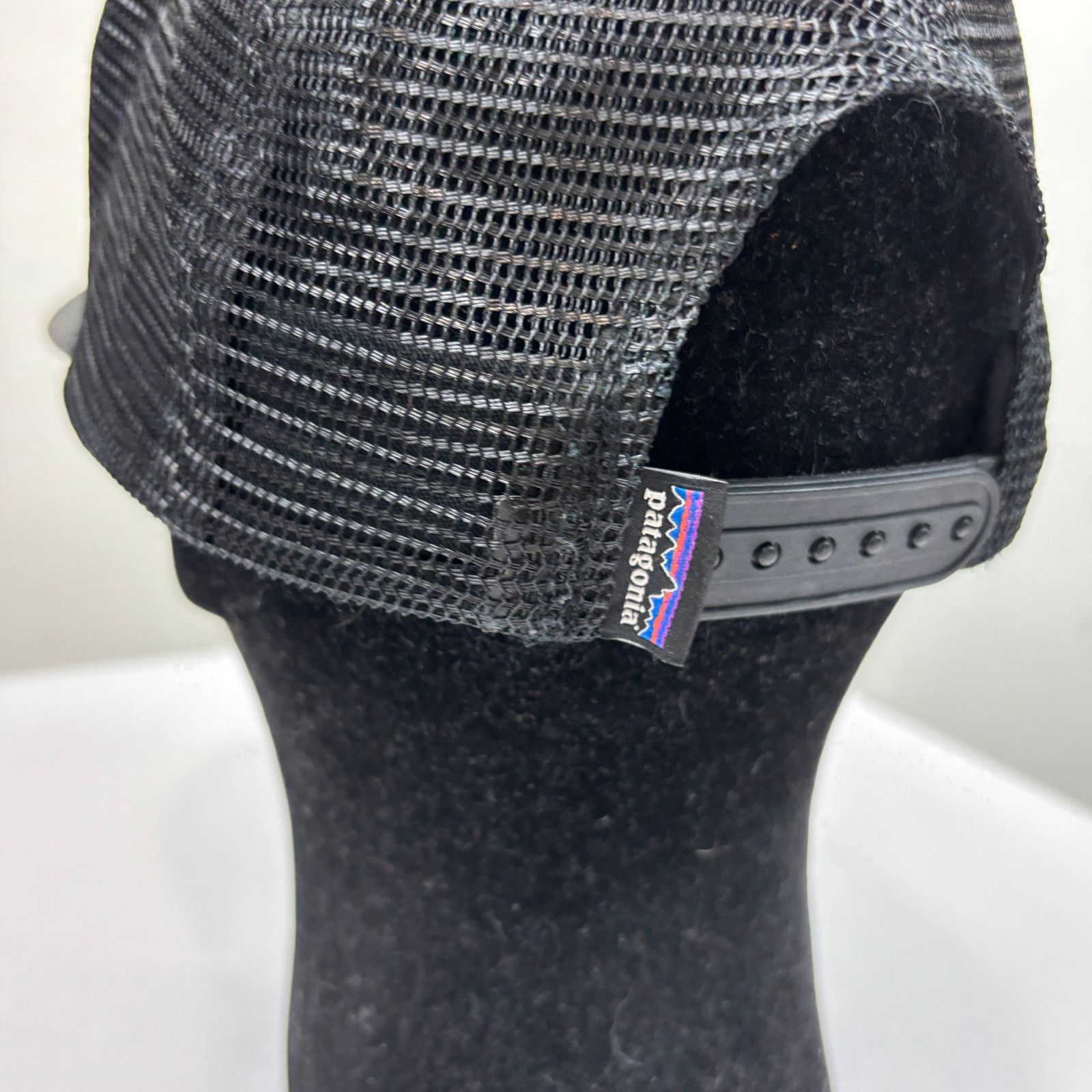 Patagonia Patagonia P-6 Logo Mesh Trucker Hat Snapback Gorpcore Size ONE SIZE - 5 Thumbnail