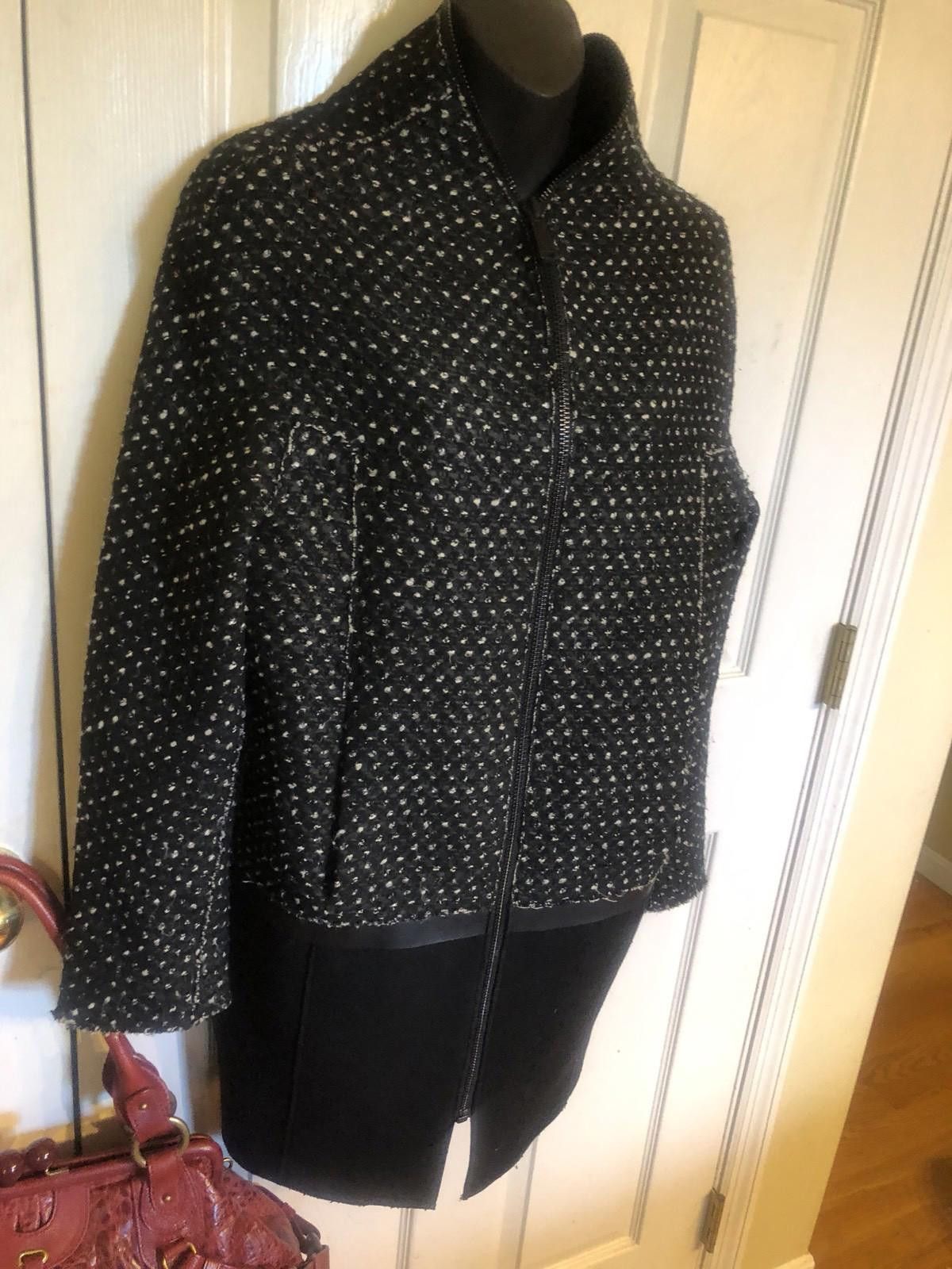 Elie Tahari Elie Tahari Stylish Zipped Wool Blend Coat Sz XS Ret $749 Size XS / US 0-2 / IT 36-38 - 6 Thumbnail