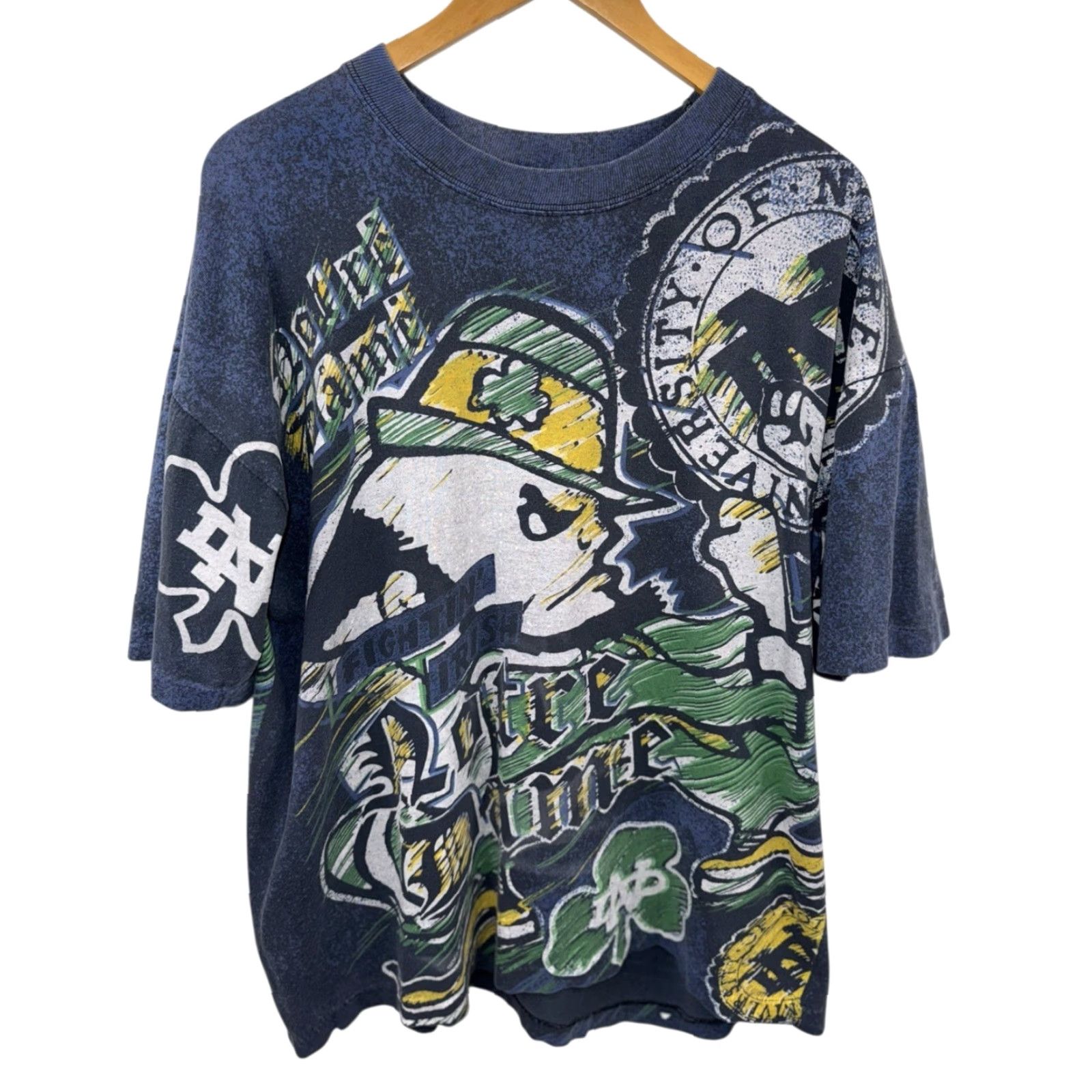 Vintage VINTAGE 90s Magic Johnson T-Shirt Notre Dame Fighting Irish AOP T Shirt Sz Large RARE Mens Blue 90s Size US L / EU 52-54 / 3 - 2 Thumbnail