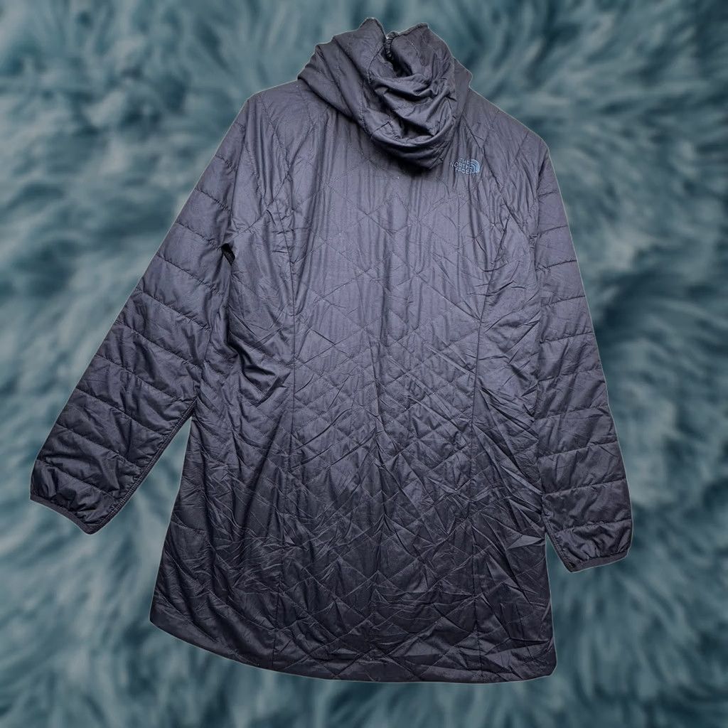The North Face VINTAGE The North Face Mossbud Insulated Reversible Parka Jacket Womens Medium Navy Size M / US 6-8 / IT 42-44 - 1 Thumbnail
