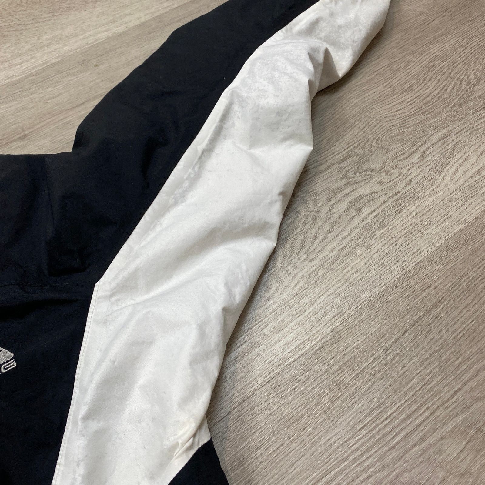Nike Vintage Nike ACG Layer 2 Nylon Jacket Men's Medium Gorpcore Size US M / EU 48-50 / 2 - 12 Thumbnail
