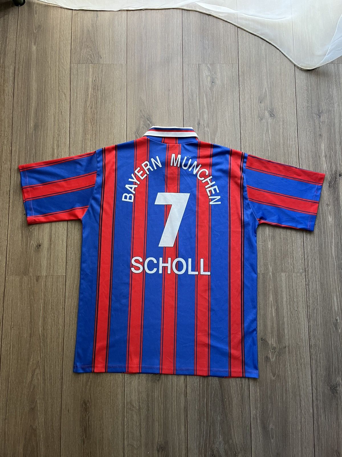 Vintage 1995-97 Bayern Munich Replica Home Shirt Scholl #7 - 9/10 Size US XL / EU 56 / 4 - 7 Thumbnail