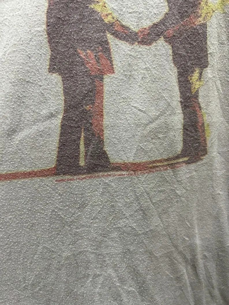 Vintage Vintage 2000s Pink Floyd tshirt size XL Size US XL / EU 56 / 4 - 4 Thumbnail