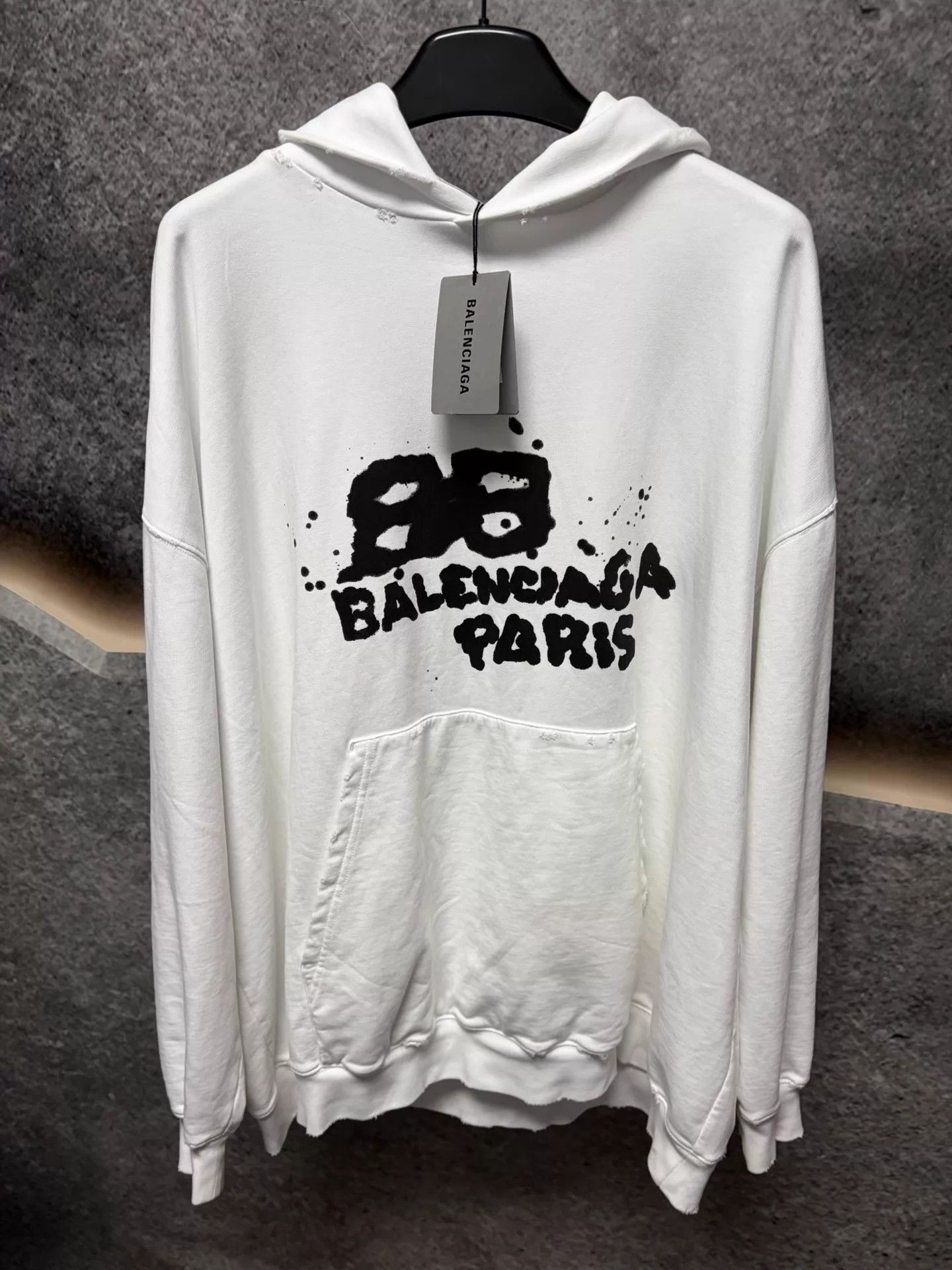 Balenciaga Balenciaga White Hoodie XS Size XS / US 0-2 / IT 36-38 - 1 Thumbnail