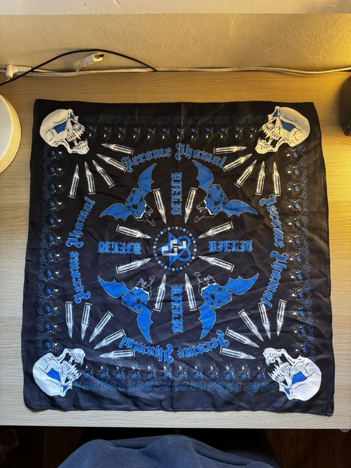 Jerome Jhamal Bloody Osiris Jerome Jhamal Die Lit Bandana Size ONE SIZE - 1 Thumbnail