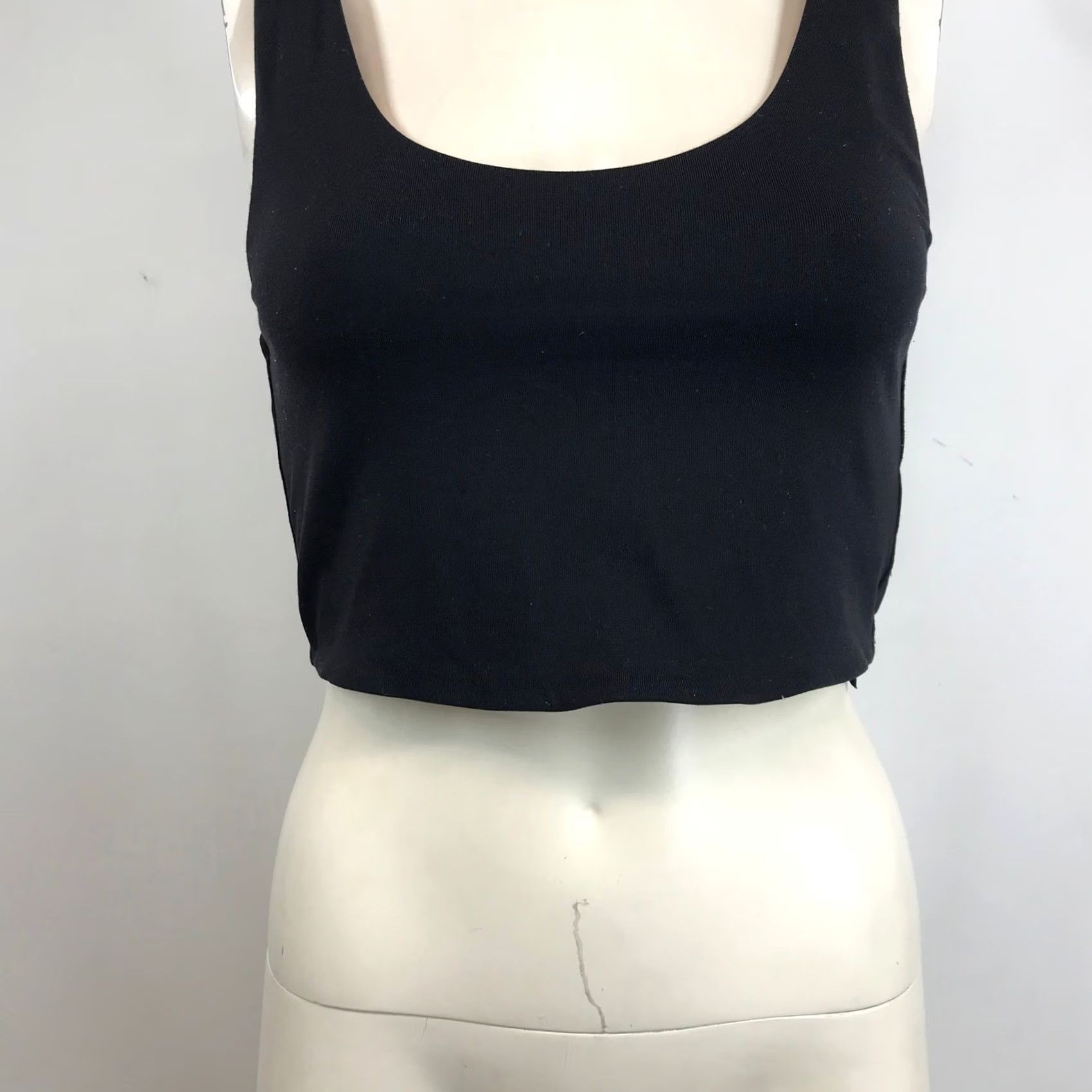 Vintage Babaton Black Contour Scoopneck Crop Top M Sleeveless Tank Womens Slim Cropped Size M / US 6-8 / IT 42-44 - 3 Thumbnail