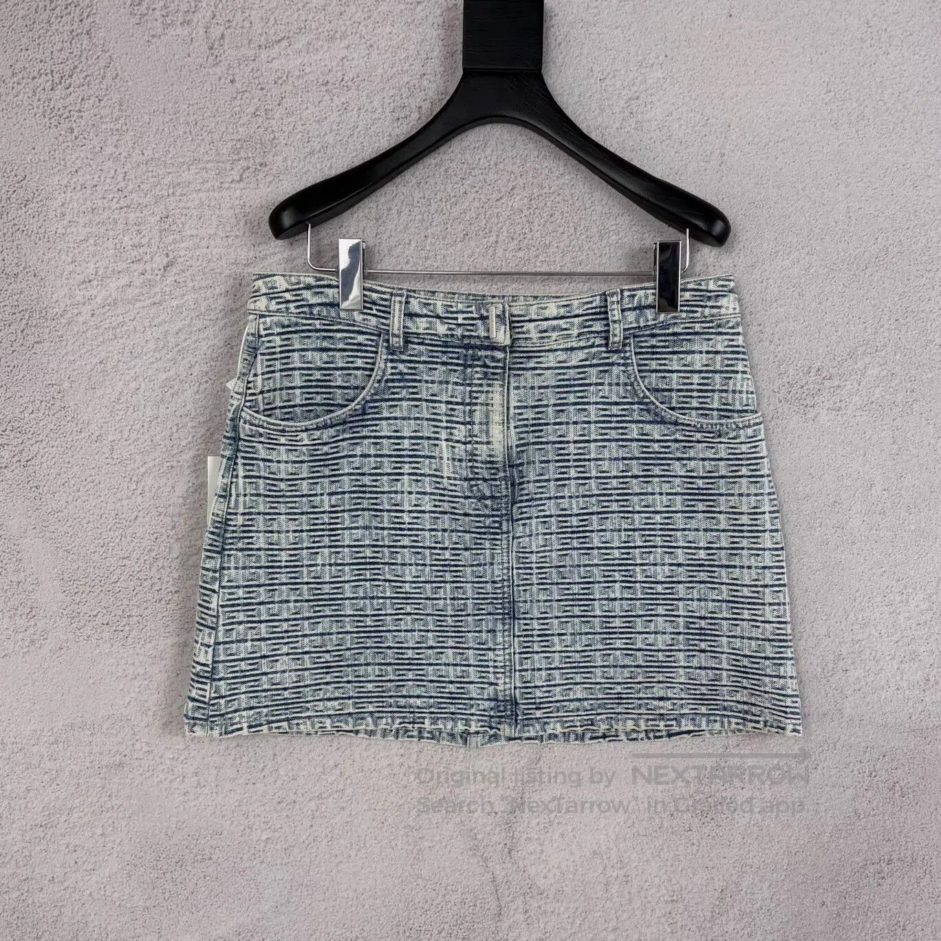 Givenchy Givenchy 4G vintage denim short skirt Size 41" - 1 Thumbnail