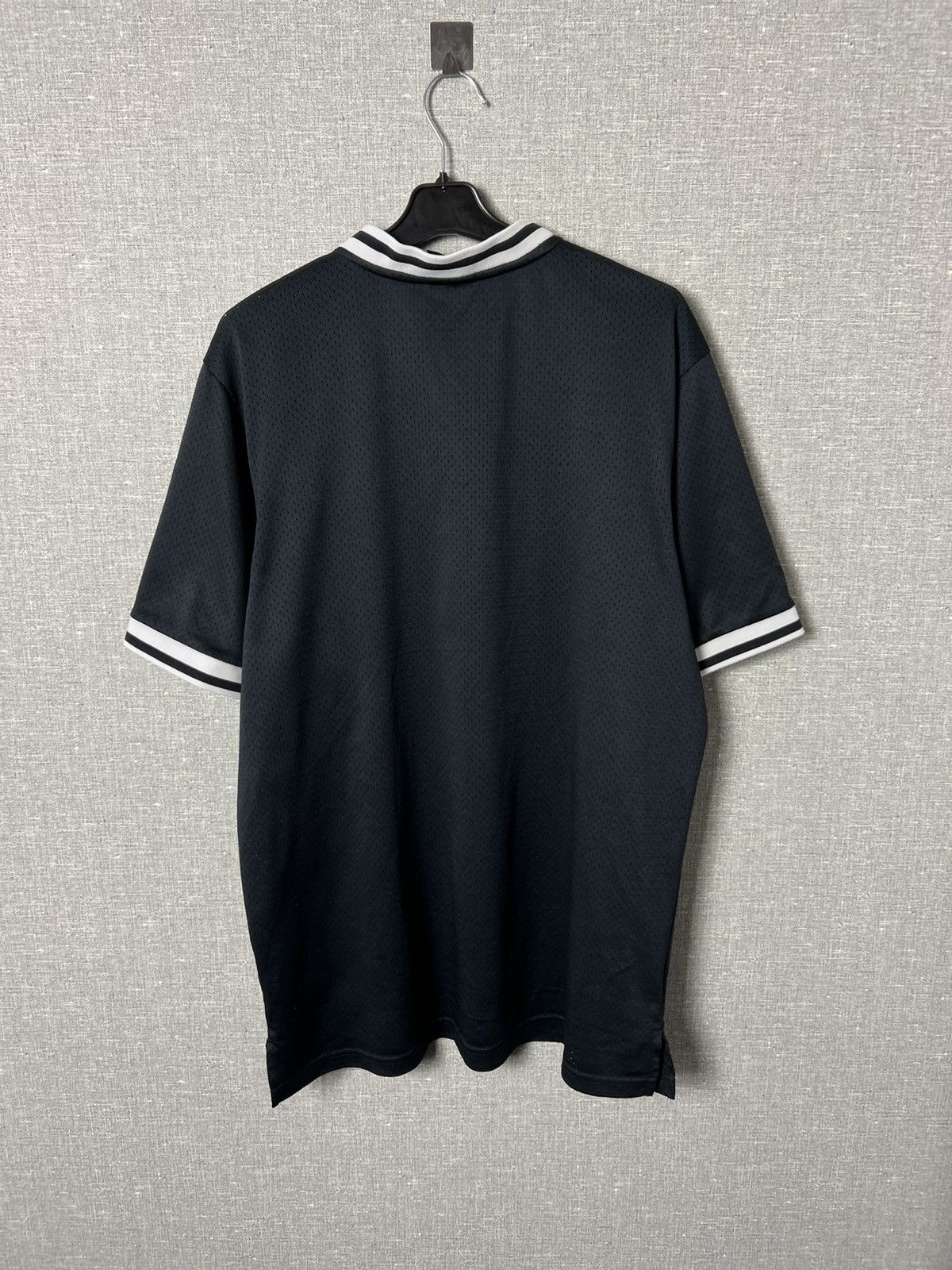 Fubu Vintage FUBU 05 Baseball Jersey T-Shirt Big Logo Size M Size US M / EU 48-50 / 2 - 9 Thumbnail