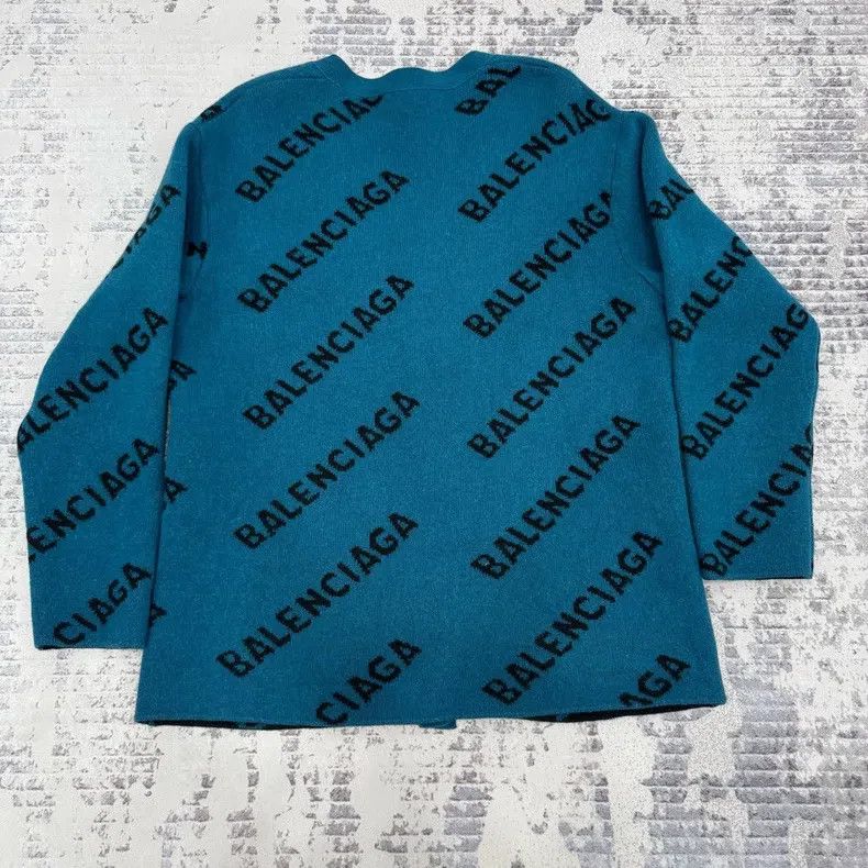 Balenciaga Balenciaga Logo Full Print V-neck Long Sleeve Open Cardiga Size M / US 6-8 / IT 42-44 - 2 Thumbnail