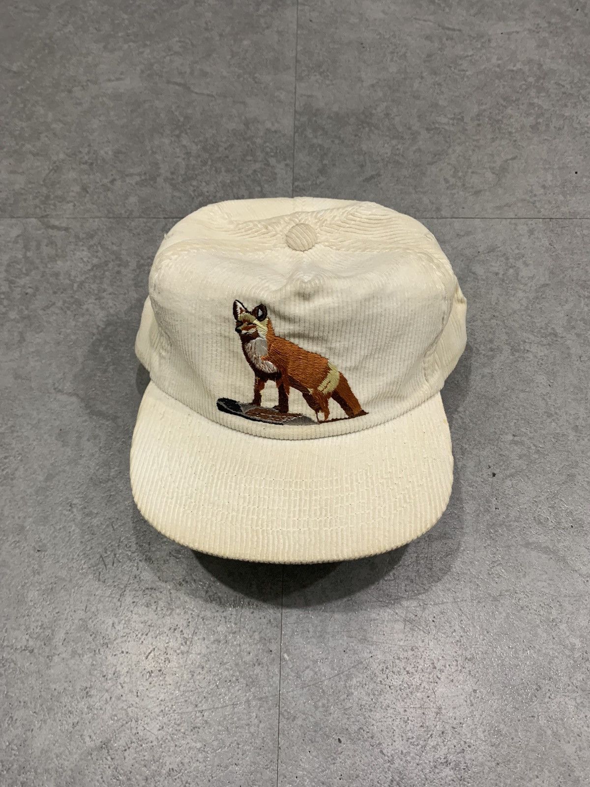 Vintage Vintage corduroy hat (fox graphic embroidered) Size ONE SIZE - 1 Thumbnail
