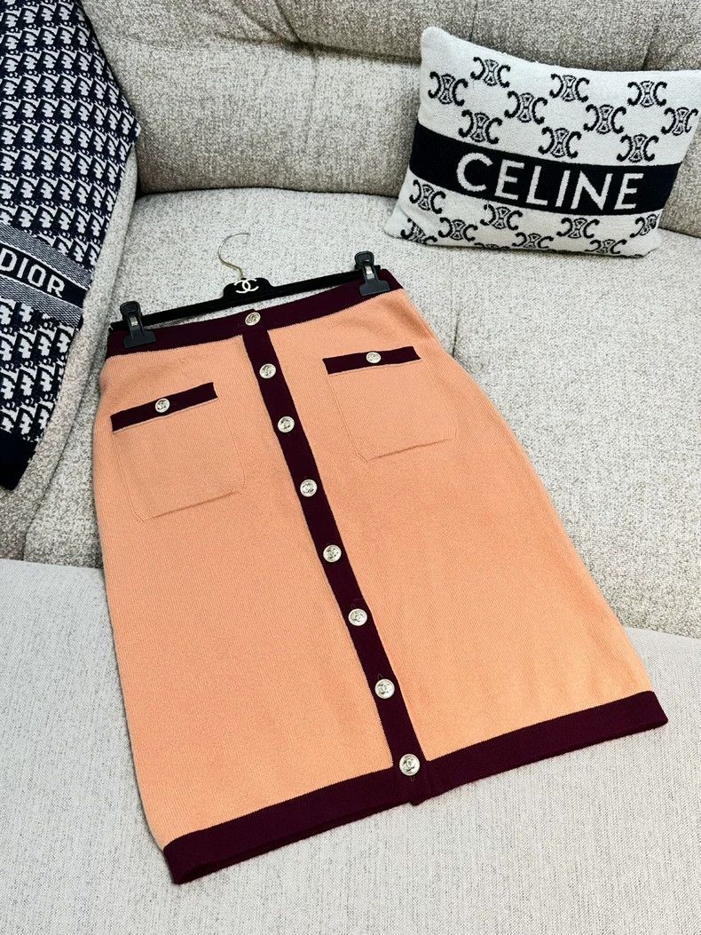Chanel Chanel 20A Kangpeng Street Orange Pink Burgundy Edge Gold Size 24" / US 00 / IT 34 - 2 Thumbnail