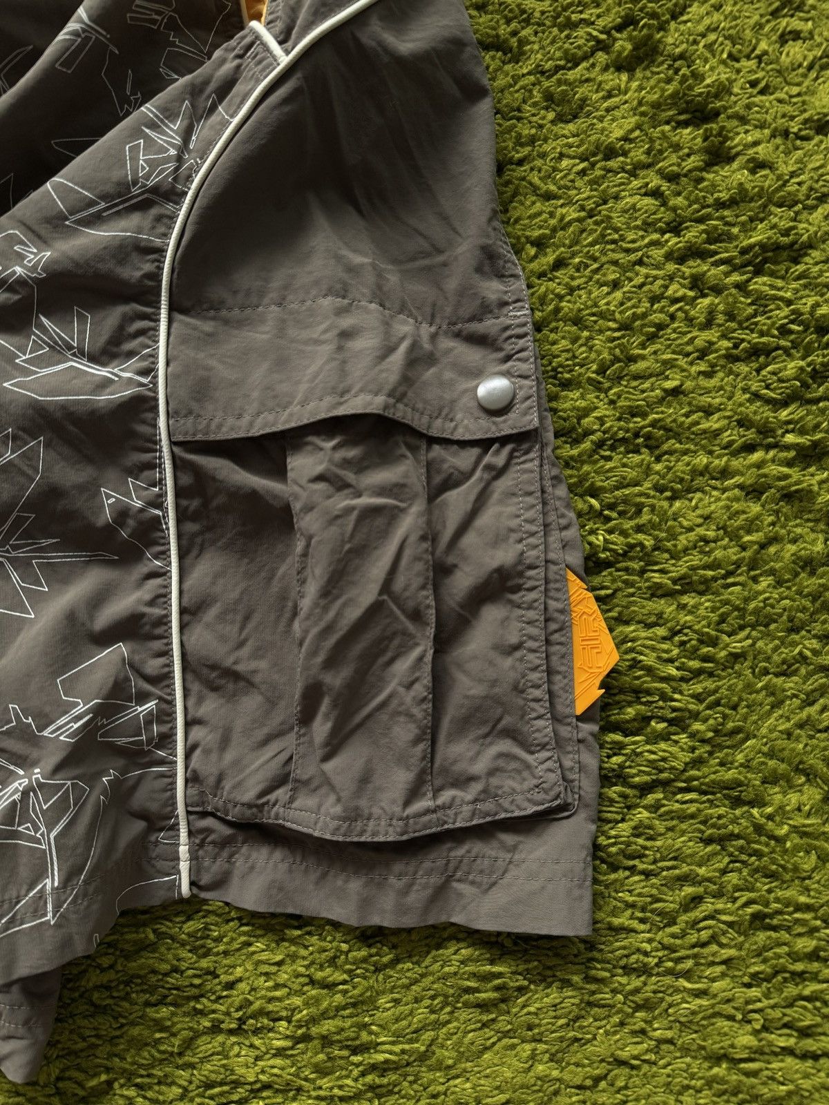 Nike Nike 2000s vintage cargo shorts Y2K Size US 34 / EU 50 - 5 Thumbnail