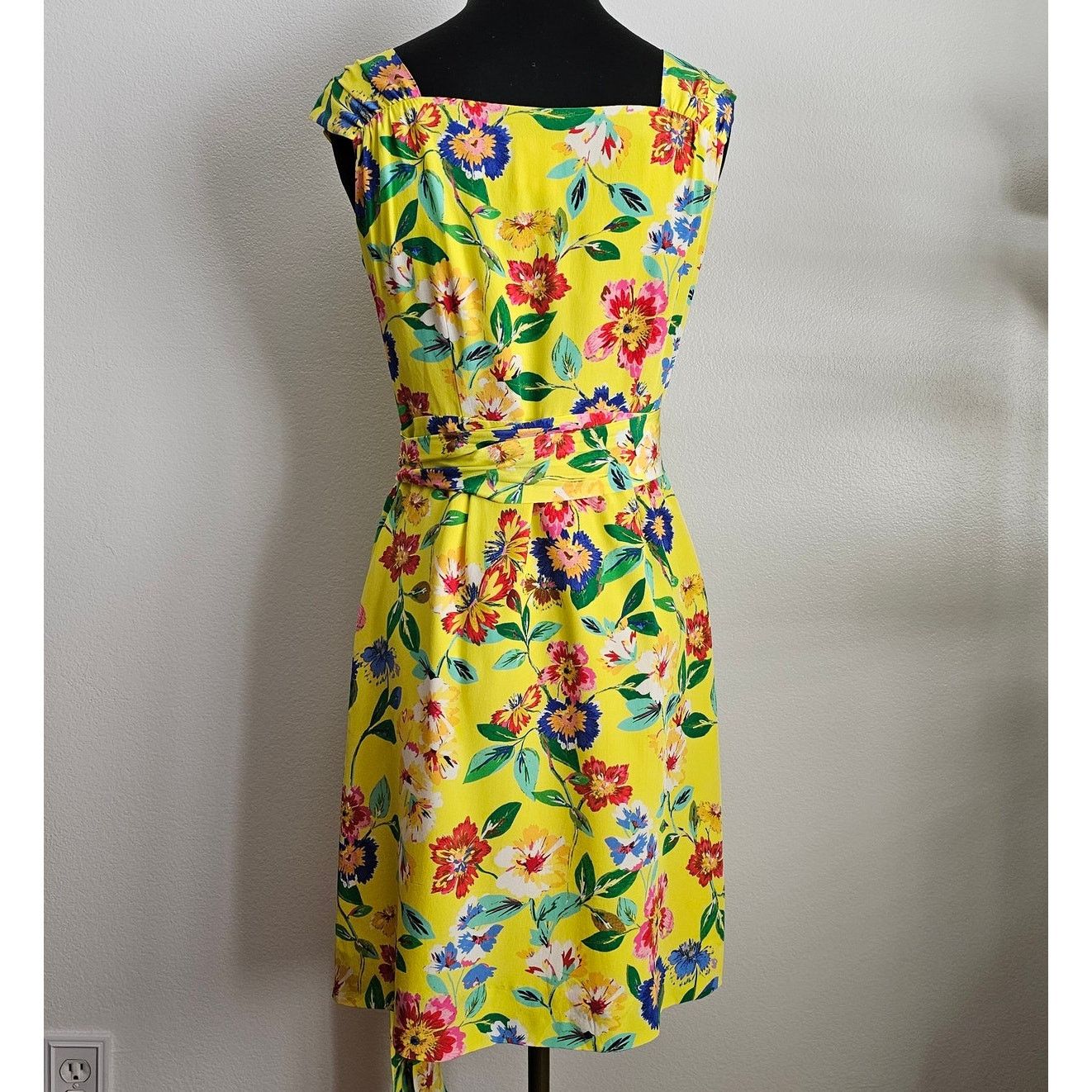 Kate Spade Kate Spade Floral Summer Silk Wrap Cathleen Dress 2 XS Size XS / US 0-2 / IT 36-38 - 4 Thumbnail
